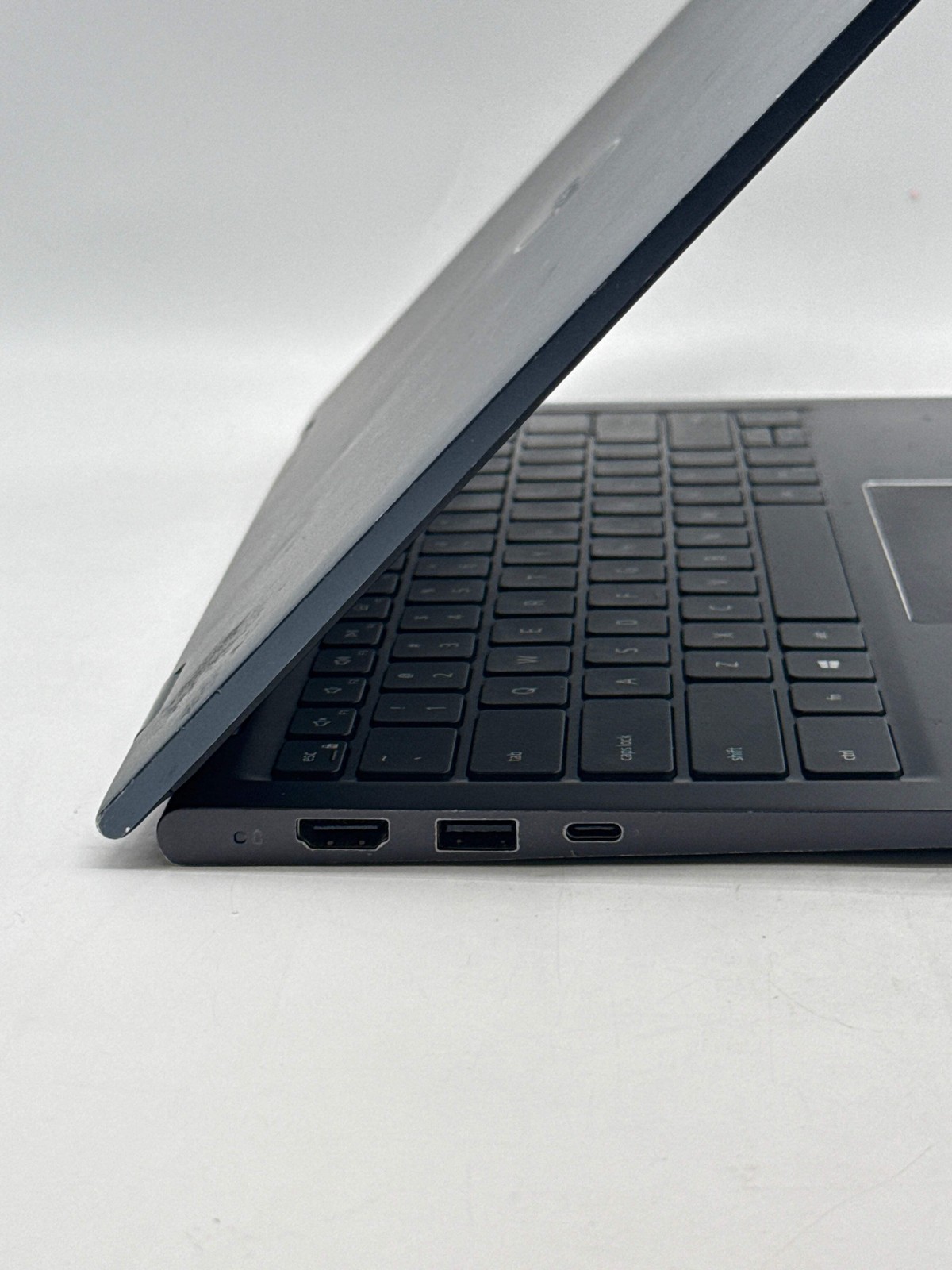 Dell Inspiron 7415 2-in-1 Ryzen 5 5500U 8GB RAM 256GB SSD – Used