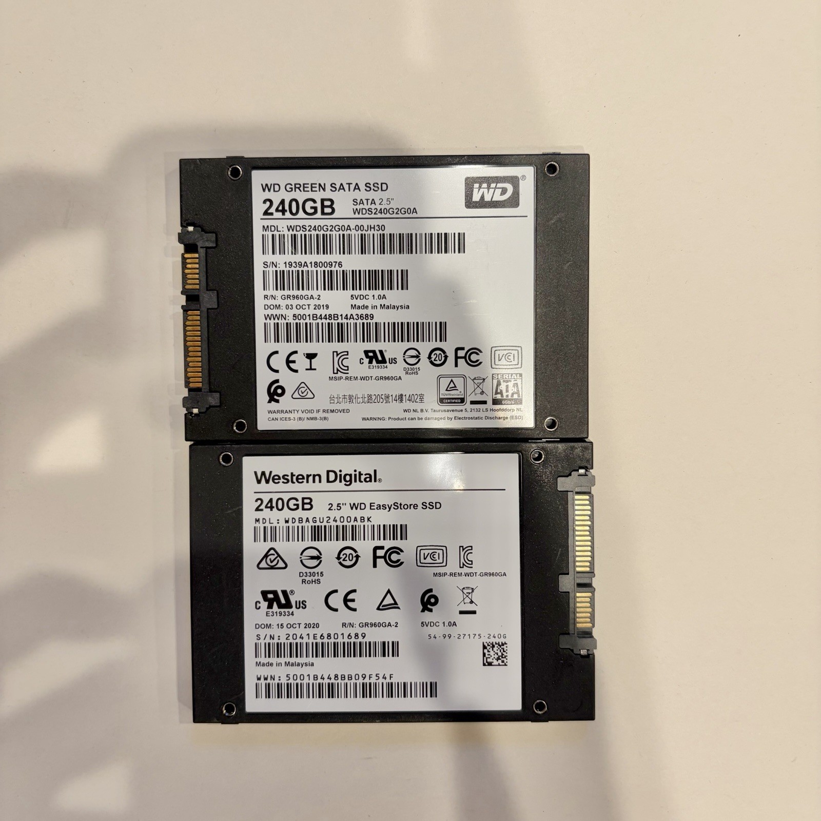 Lot of 2 Western Digital WD Green/Easystore 2.5″ SATA SSD 240GB Internal Wiped