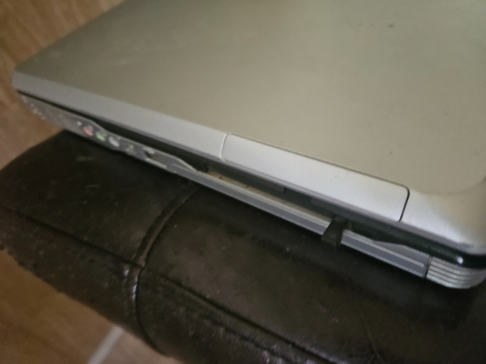 GATEWAY WINDOWS XP LAPTOP COMPUTER Home Edition Model # M675- WORKING ! 9002425