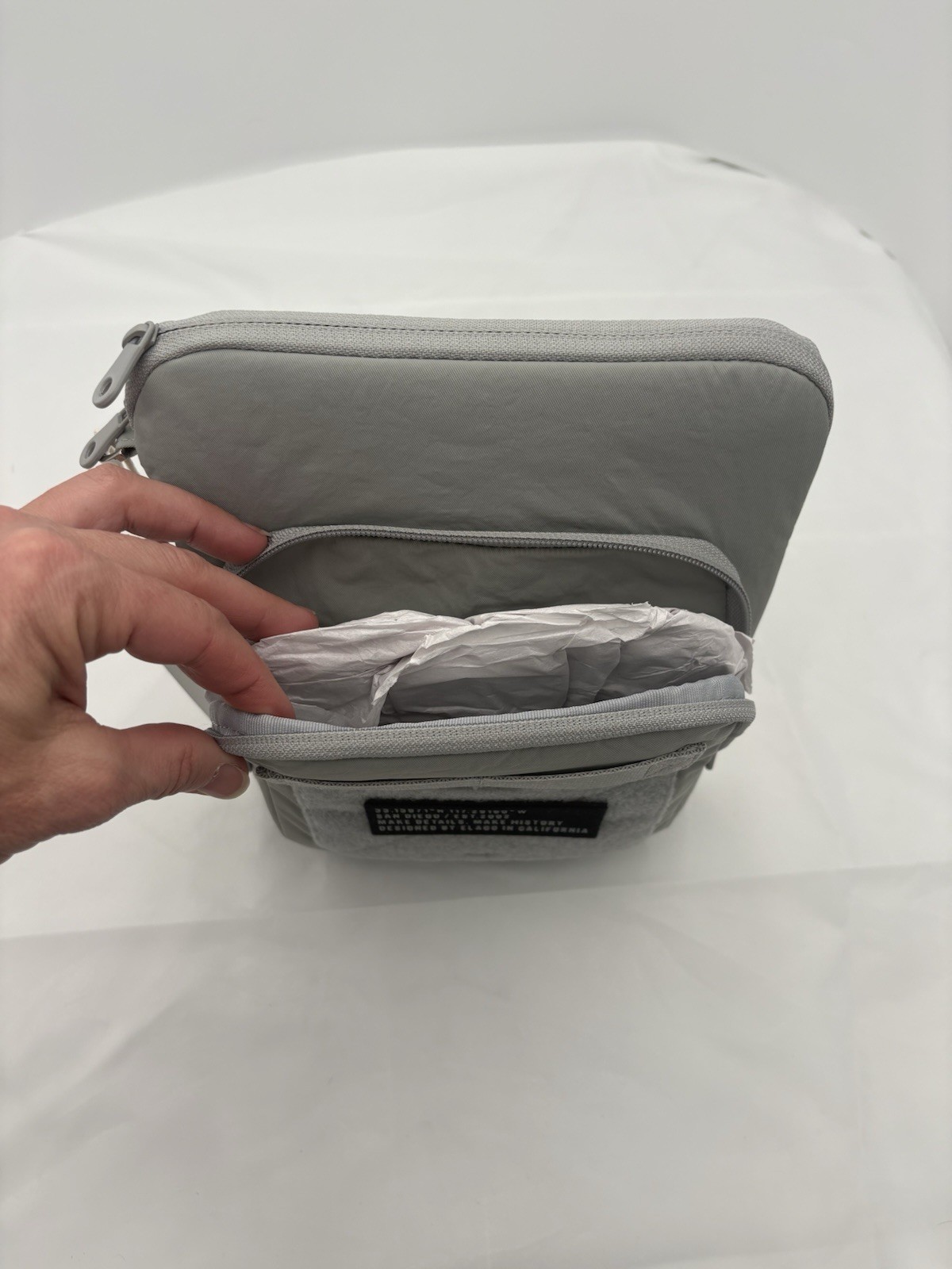Elago 10-11 Inch Tablet Sleeve Bag Carrying Case inch, Gray, 27×20.5 NOB