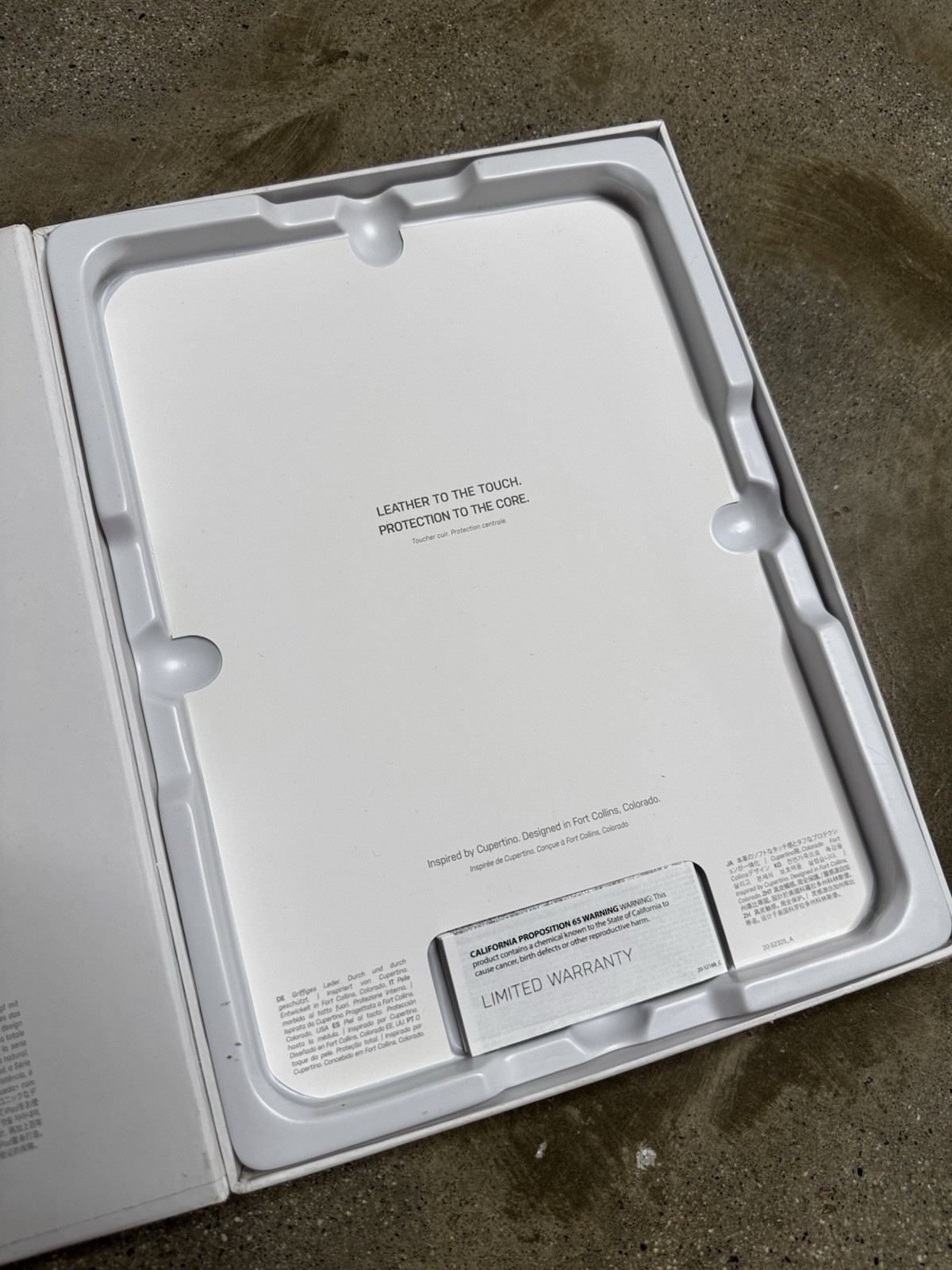 iPad Pro 9.7 Inch Otterbox Case New In Open Box Blue