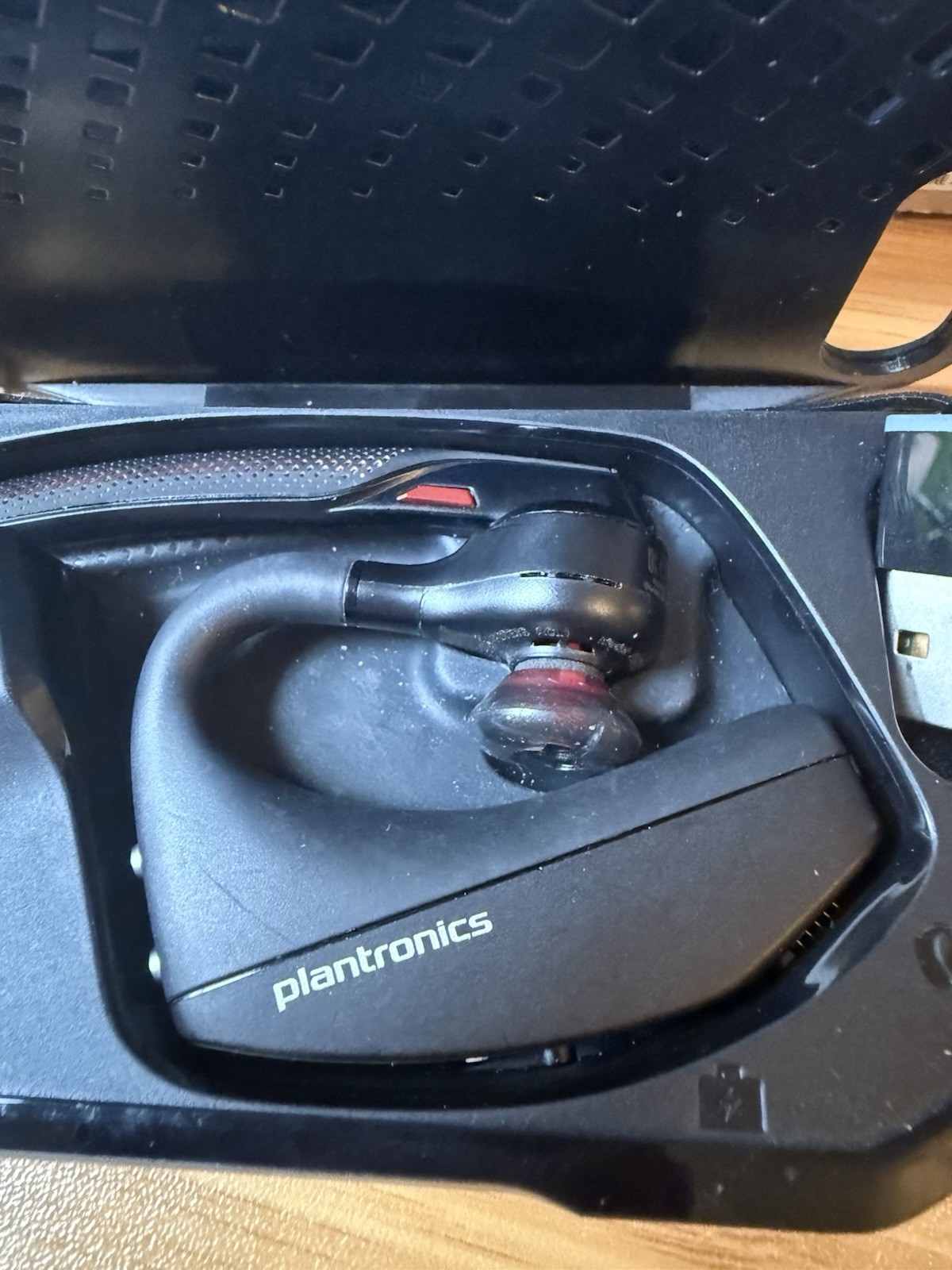 Plantronics Voyager 5200 UC Bluetooth Single-Ear Headset w/ USB Dongle Boom Mic