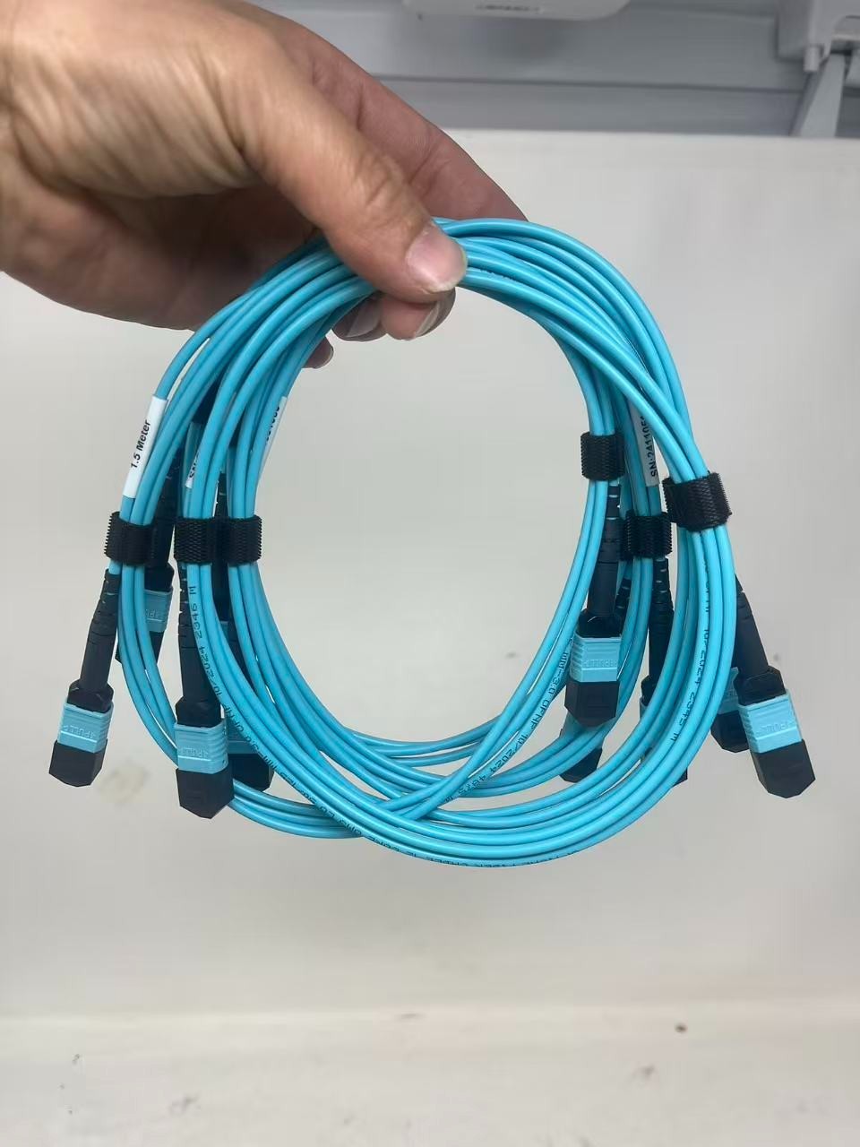 Lot of 5， 12F MPO OM3 MPO Fiber Optic Cables Type B 1.5M Aqua female to female