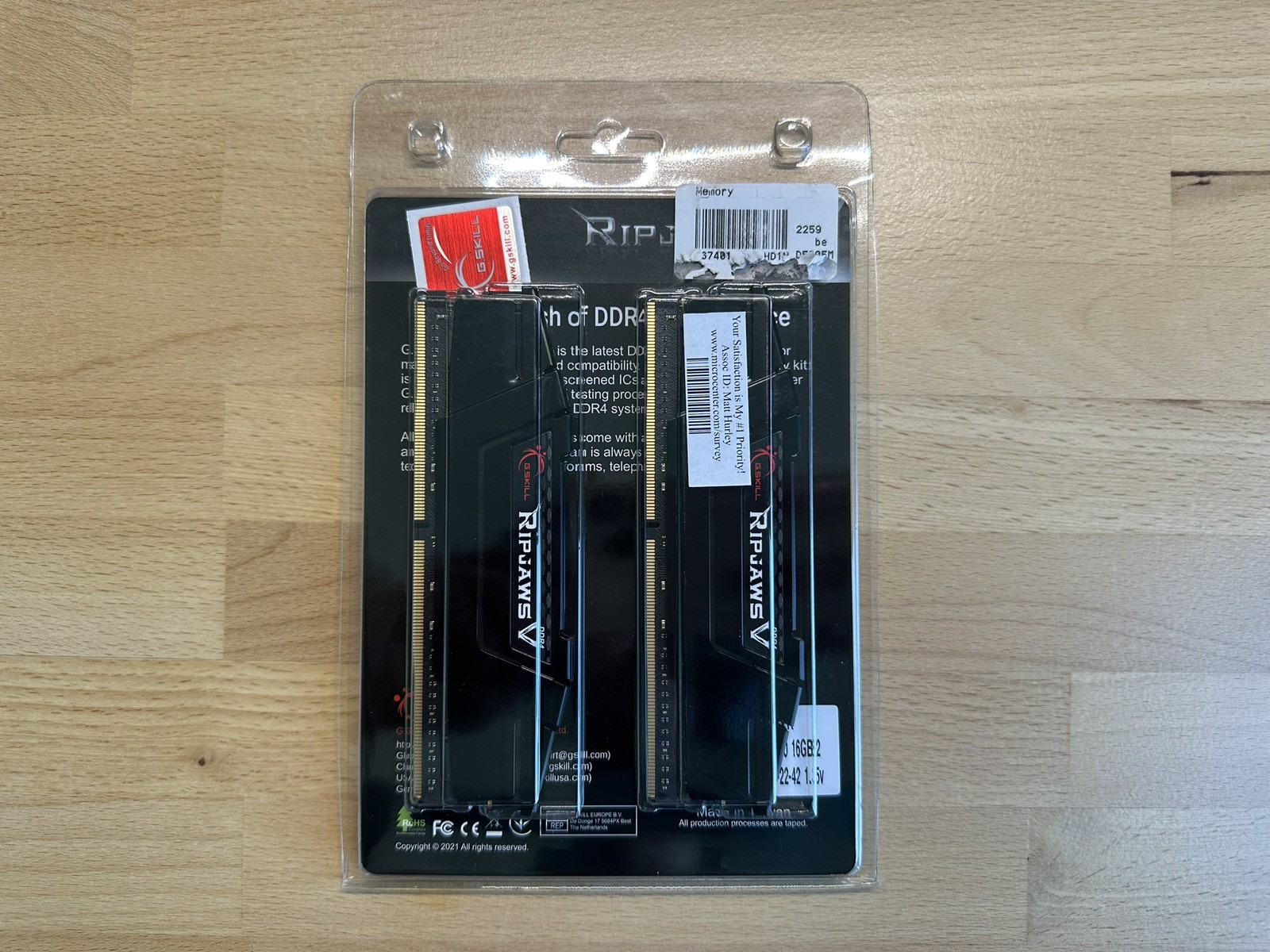 G.SKILL Ripjaws V 32GB (2x16GB) DDR4-3600 DIMM RAM Intel XMP F4-3600C18D