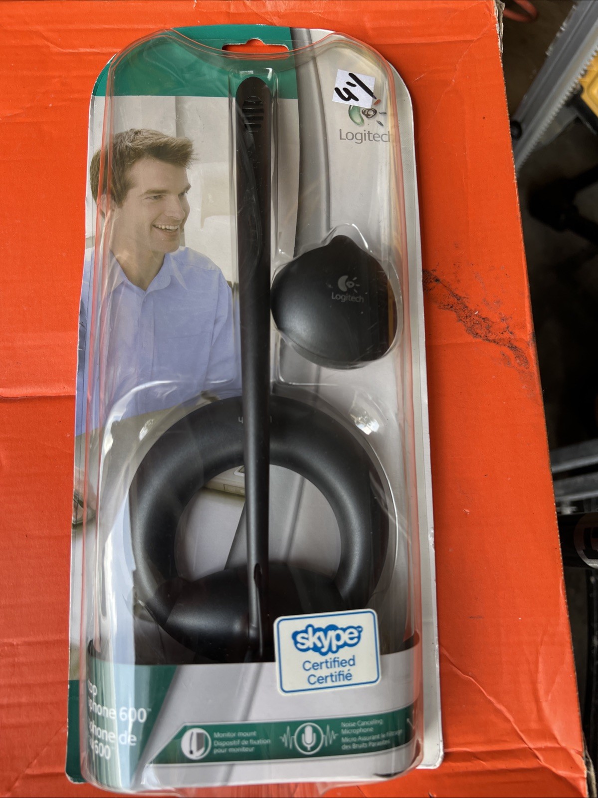 Logitech Desktop Microphone 600 Noise-Cancelling Wired Universal Stand