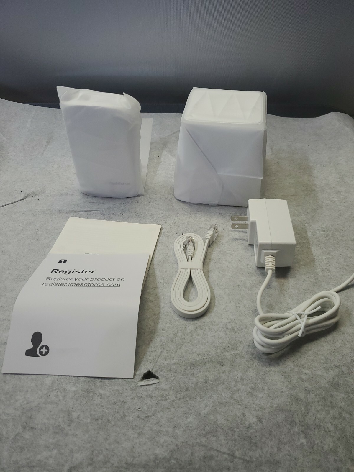 MeshForce M3 Whole Home Mesh WiFi System Suite 1 WiFi Point + 1 WiFi Dot WiFi