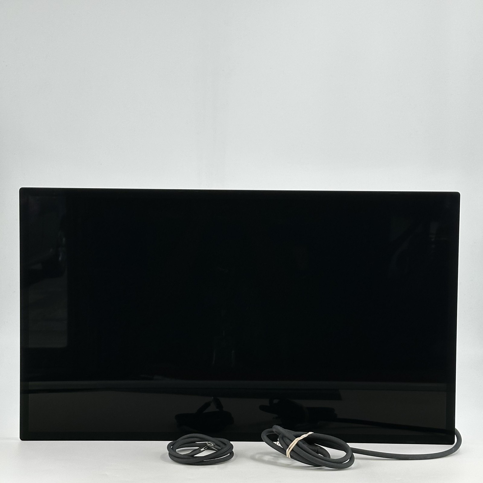 Apple Studio Display 27in 5120 x 2880 Standard Glass w/ VESA Mount Adapter