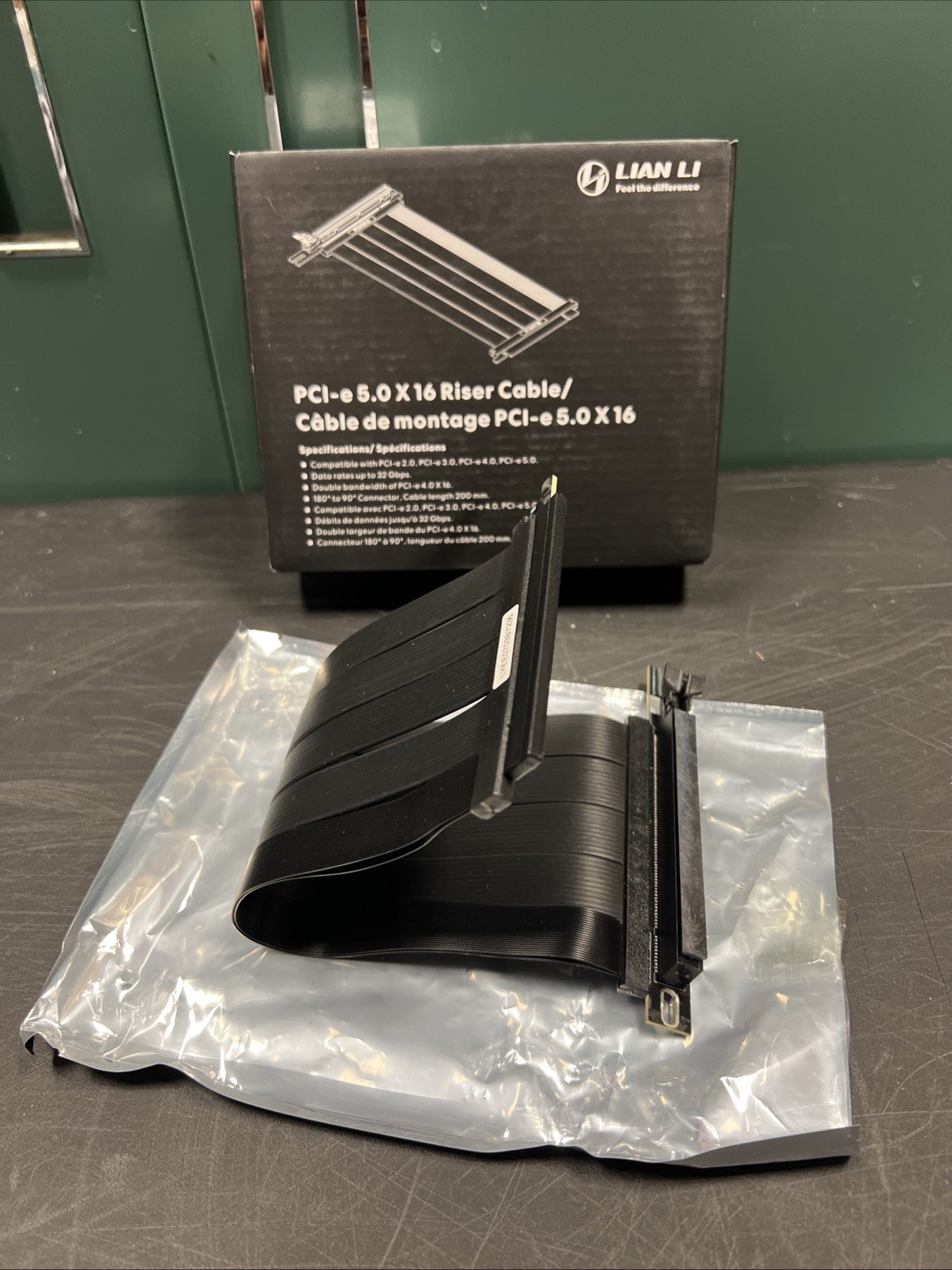 Lian Li – PCIE 5.0 Riser Cable Premium PCI-E 16X 5.0 Double Bandwidth Extender