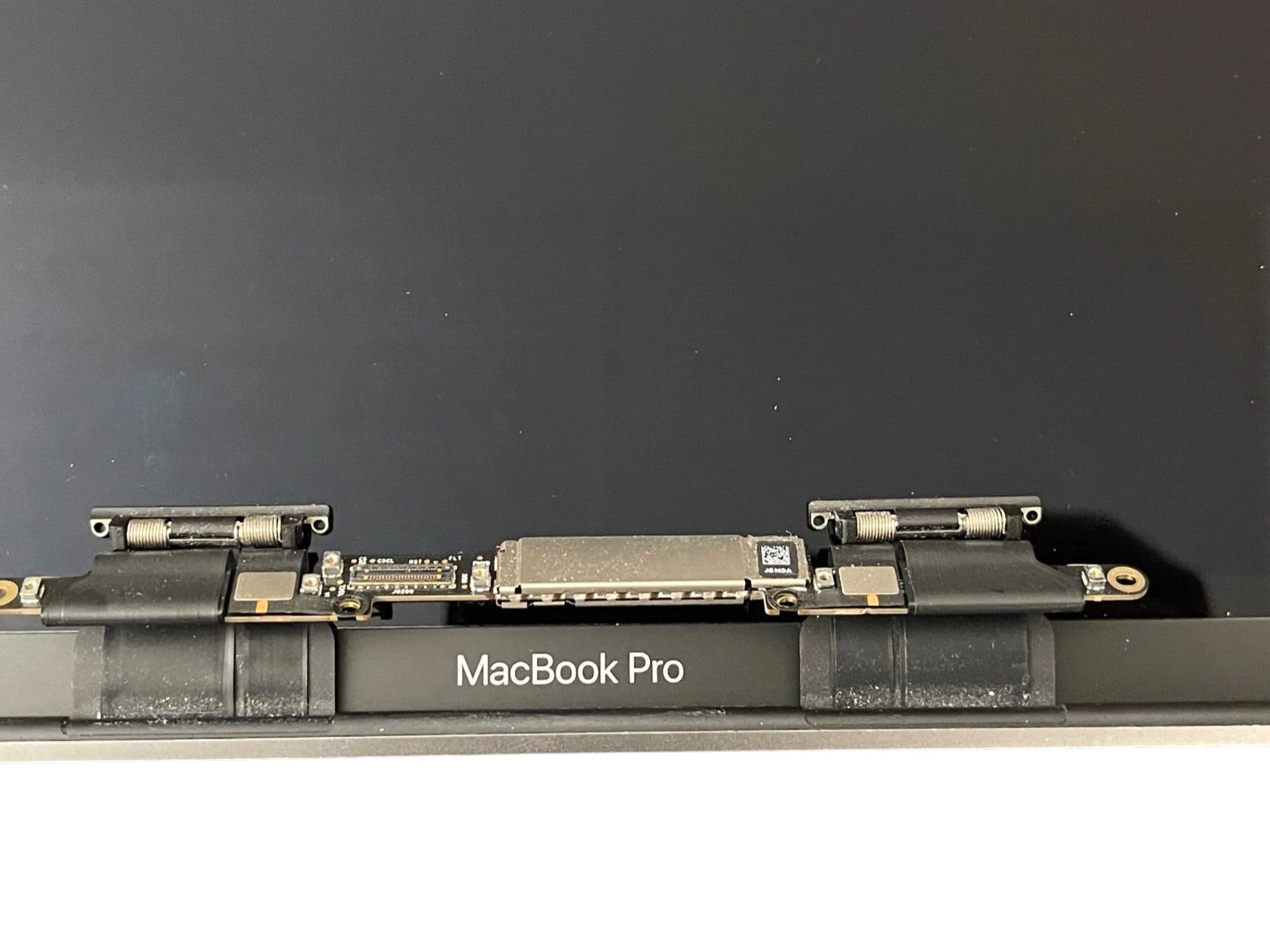 OEM Macbook Pro 13″ A2159 A1989 2018 2019 LCD Display Assembly Gray – Grade B