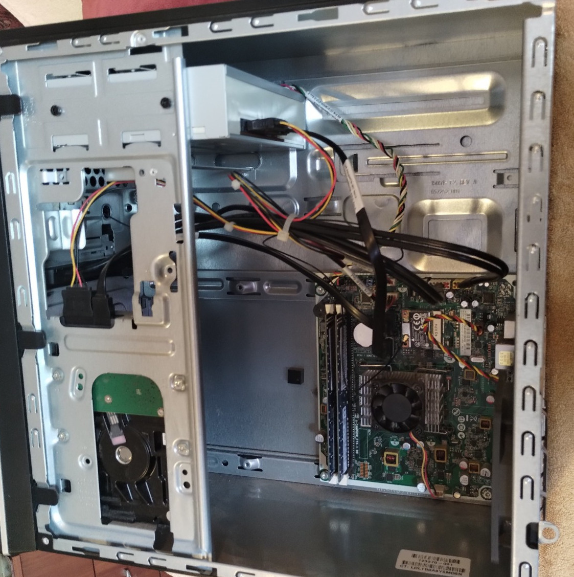 HP Pavilion 500-c60 AMD A6-5200 APU 2GHz, RAM 8GB, 1000GB HDD, Windows 10 Home