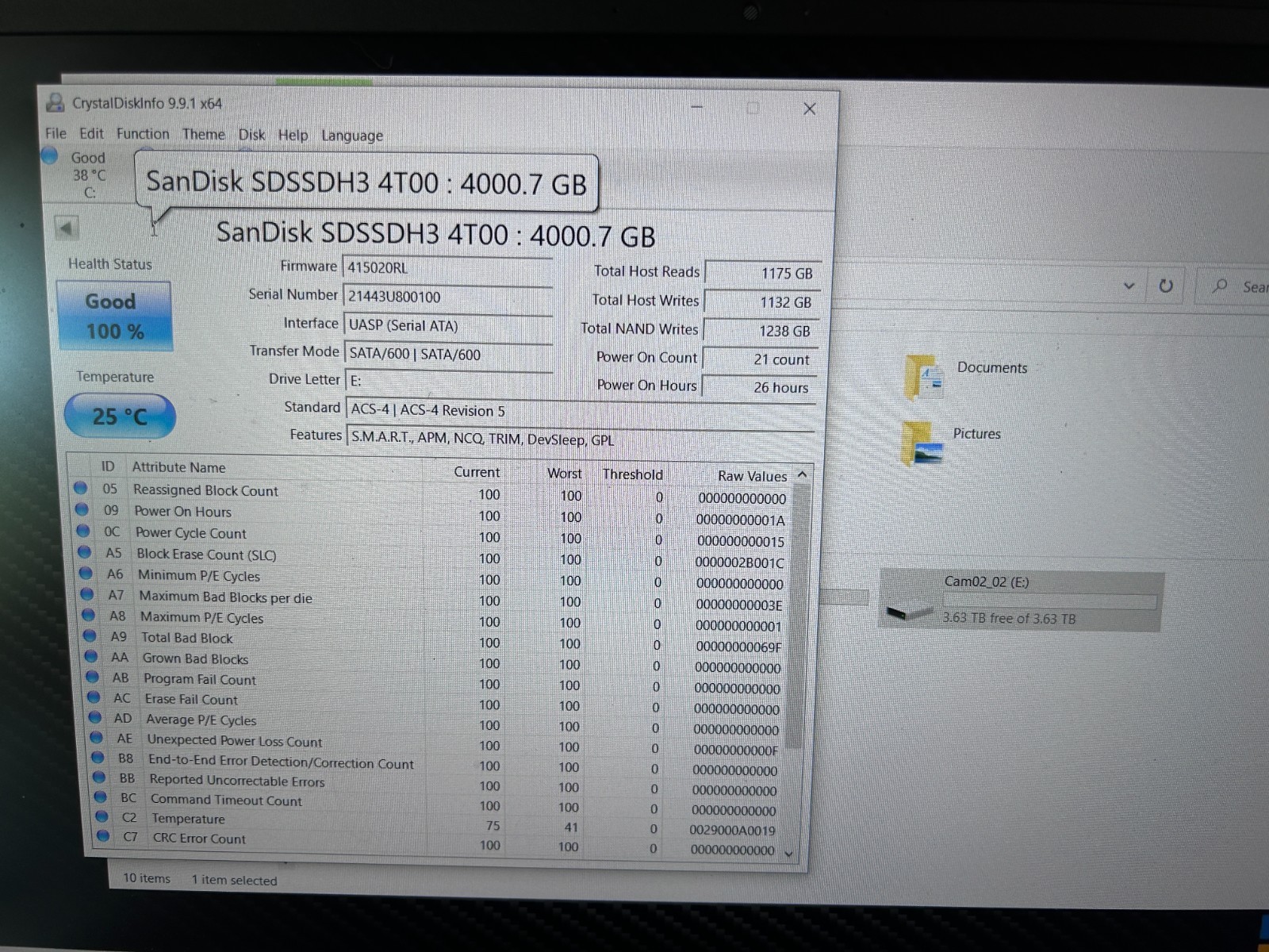 SanDisk Ultra 3D 4TB (100% Health, Less than 30hrs) 2.5″ SATA (SDSSDH34T00G25)