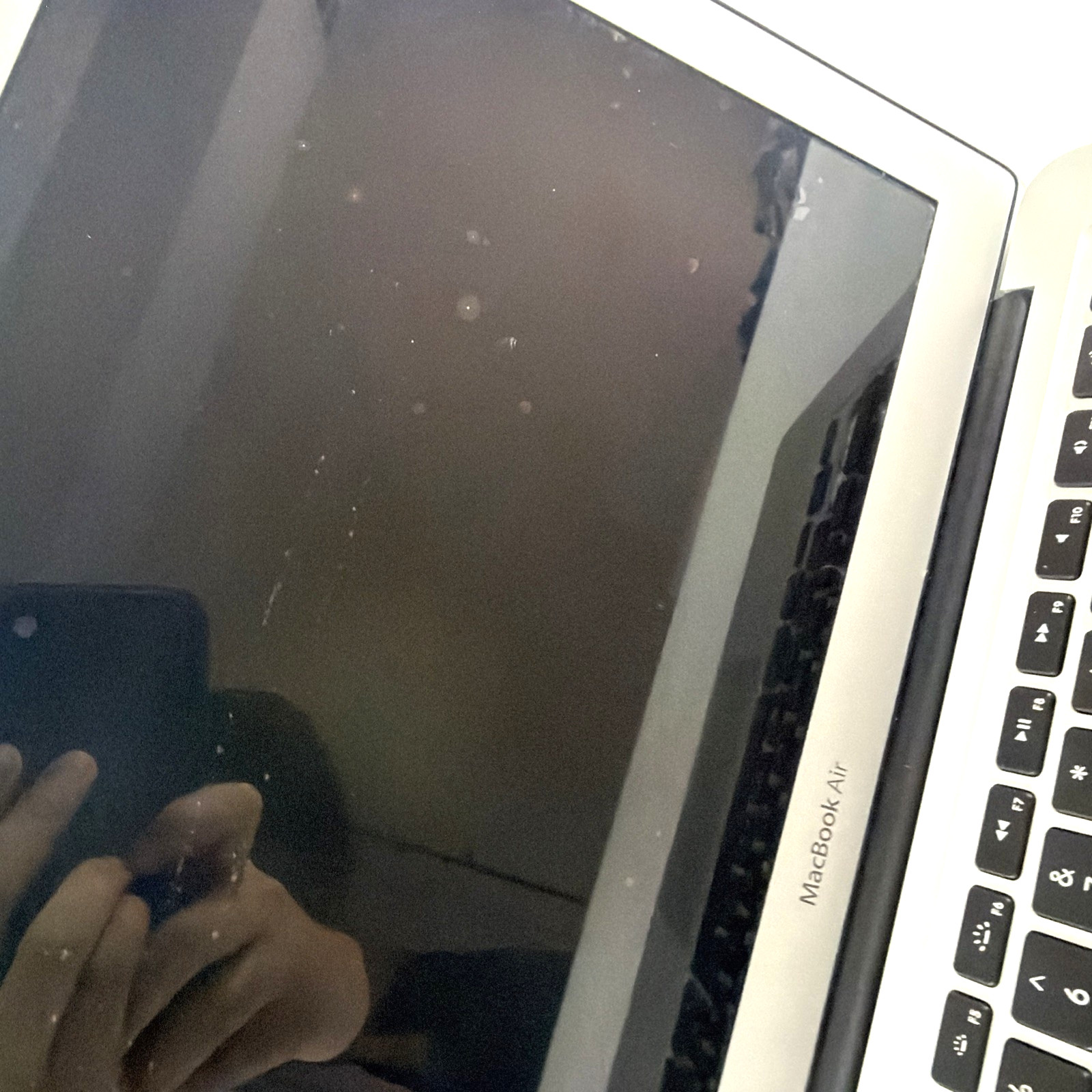 Apple MacBook Air 13.3″ (128GB SSD, Intel Core i5 5th Gen., 1.80 GHz, 8GB)…