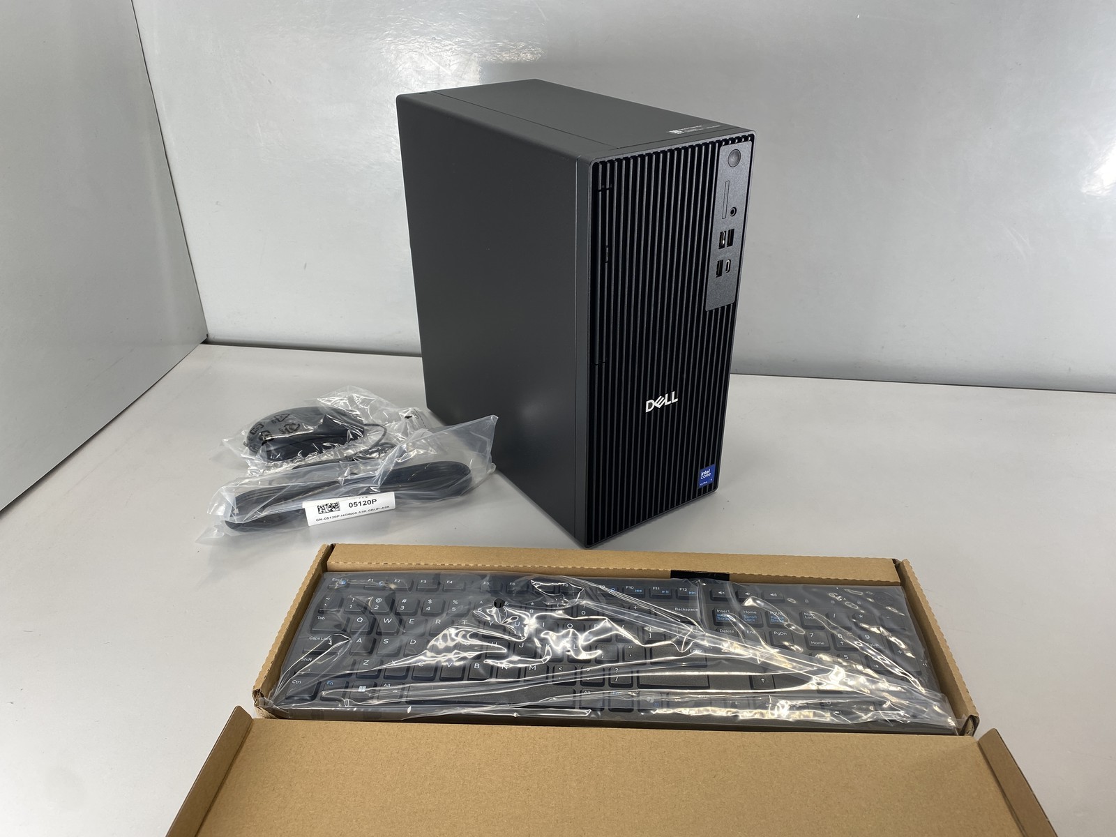 Dell Pc Pro Tower Plus QBT1250 Intel Core Ultra 7 265 256GB- Black