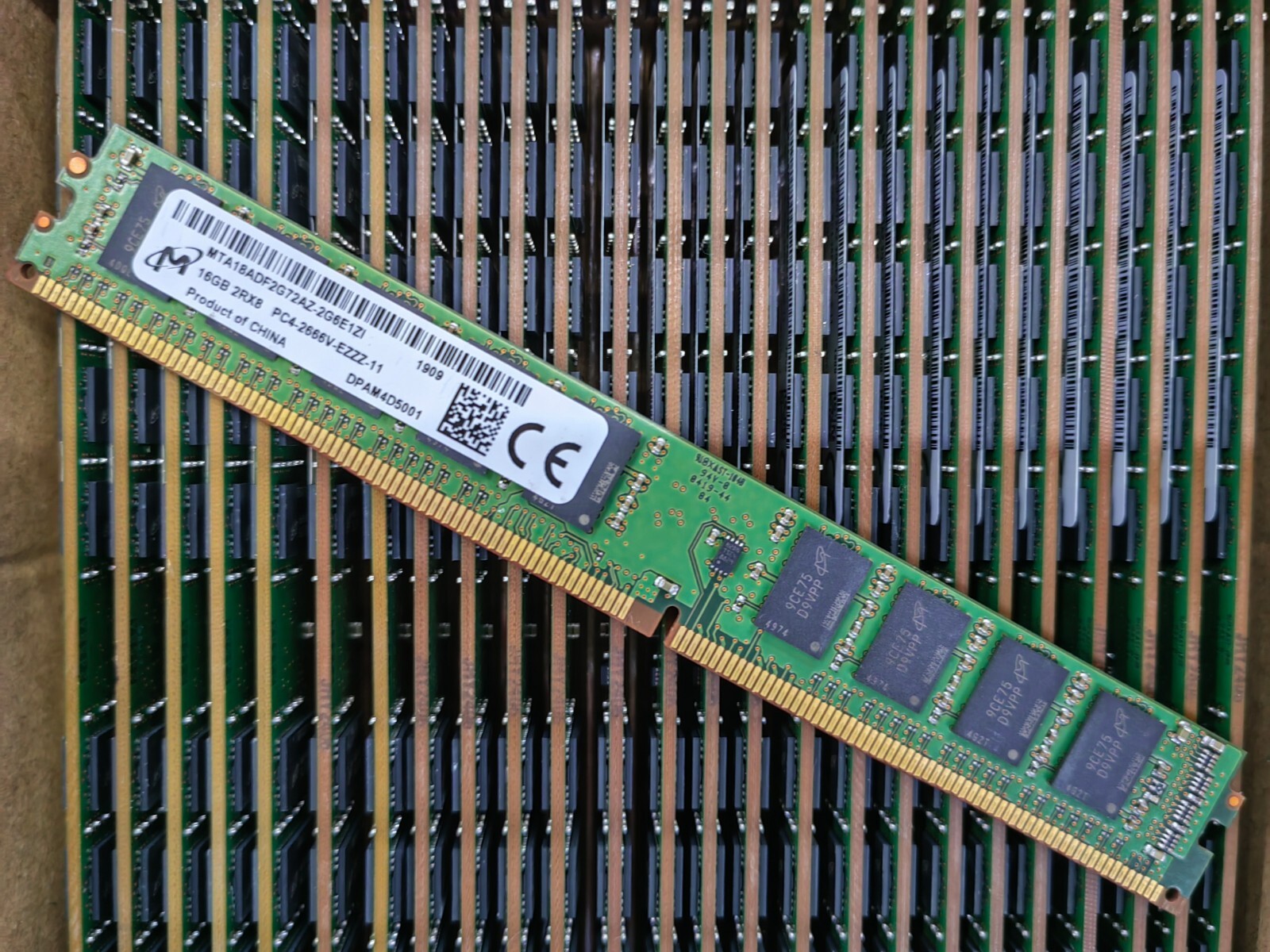 Micron 16GB DDR4 2666MHz VLP ECC UDIMM RAM 2Rx8 PC4-21300 MT 18ADF2G72AZ-2G6E1