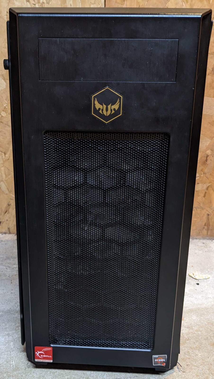Upper-End Custom Gaming Desktop W/ Keyboard, Mouse, Microphone, and Webcam