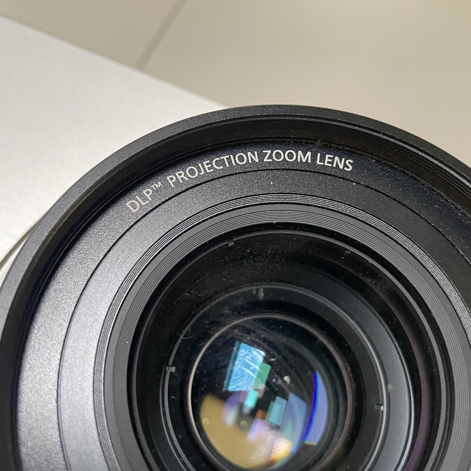 Panasonic PT-D6000 PT-D6000ULS 6500 Lumen Projector w/ET-DLE350 Lens 5966 Hours