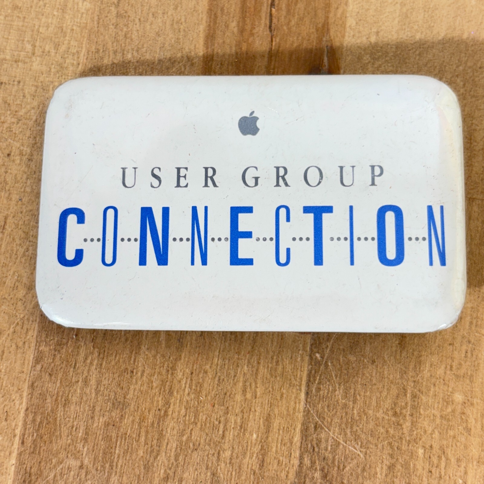 Vintage Apple Computer Pin Back Button, User Group Connect c.1990’s 2.75″w