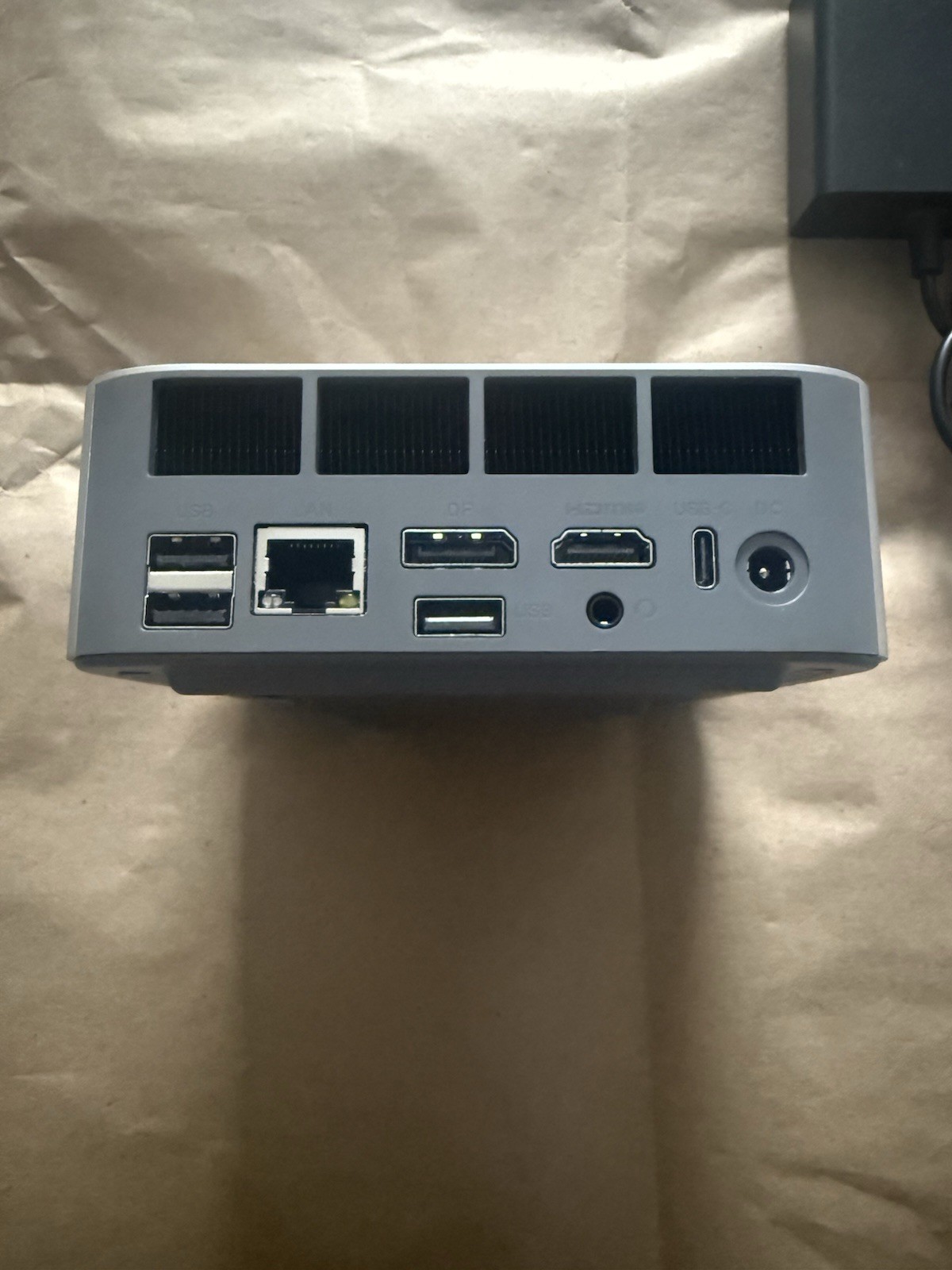 Beelink SER9 AI Mini PC AMD Ryzen AI 9 HX 370 32G LPDDR5X 1TB SSD Win11 Pro