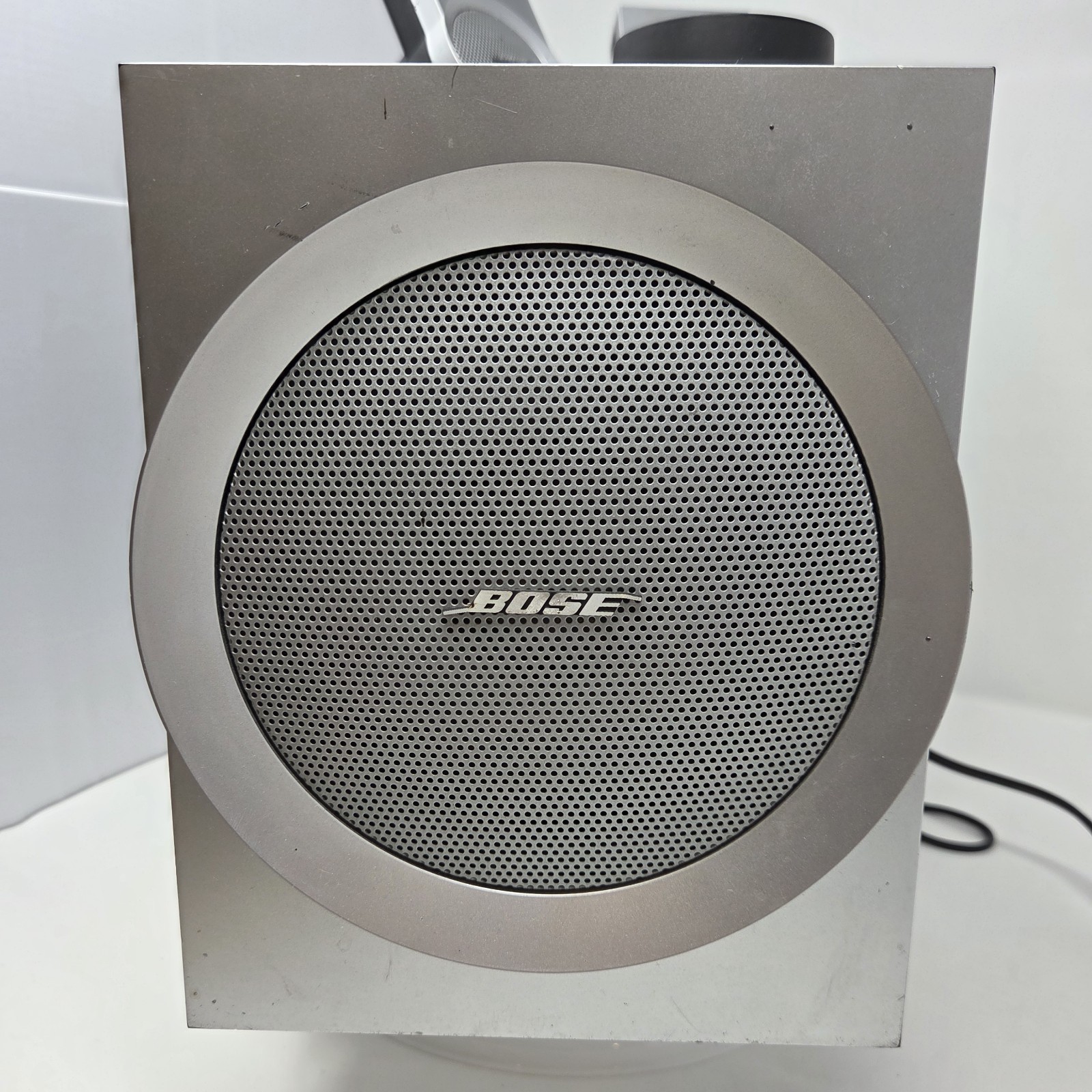 Bose Companion 3 Multimedia Speaker System (Subwoofer, Controller, 2 Satellites)