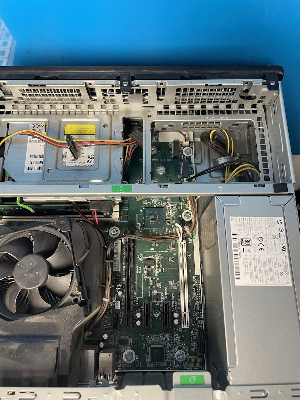 HP EliteDesk 800 G4 SFF no CPU No Ram, no hdd, tested