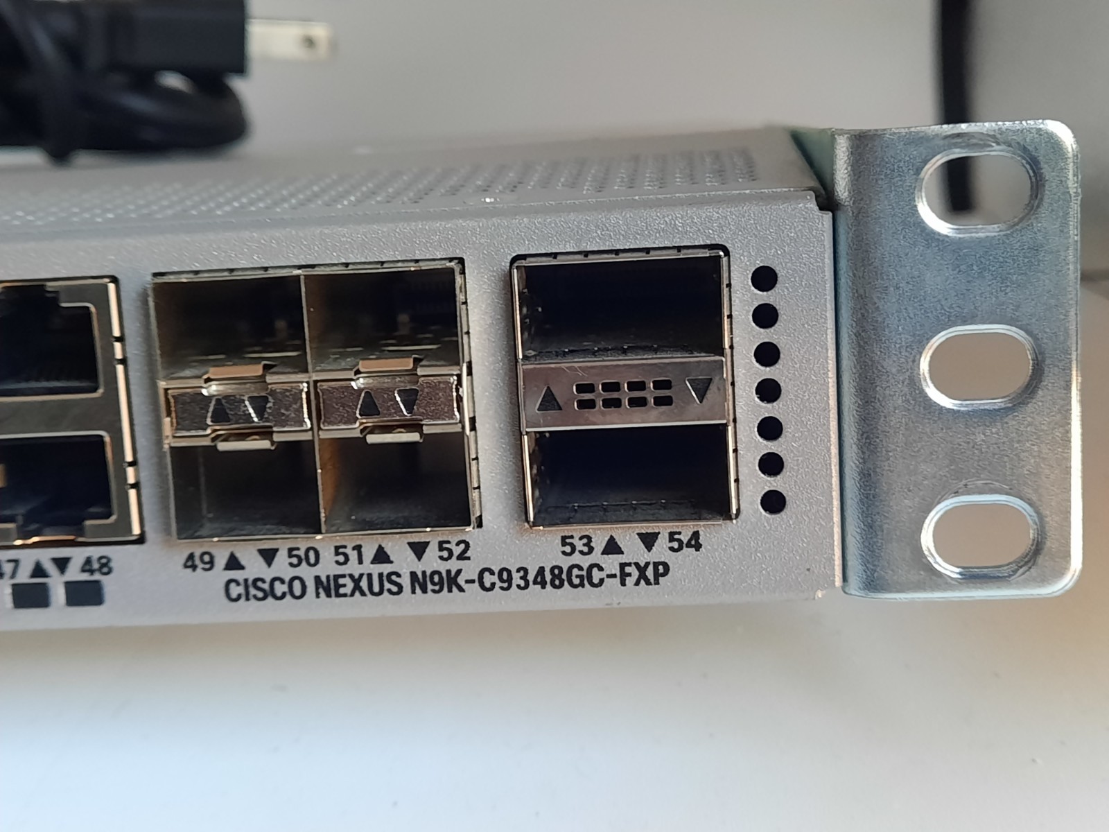 Cisco Nexus N9K-C9348GC-FXP -TESTED