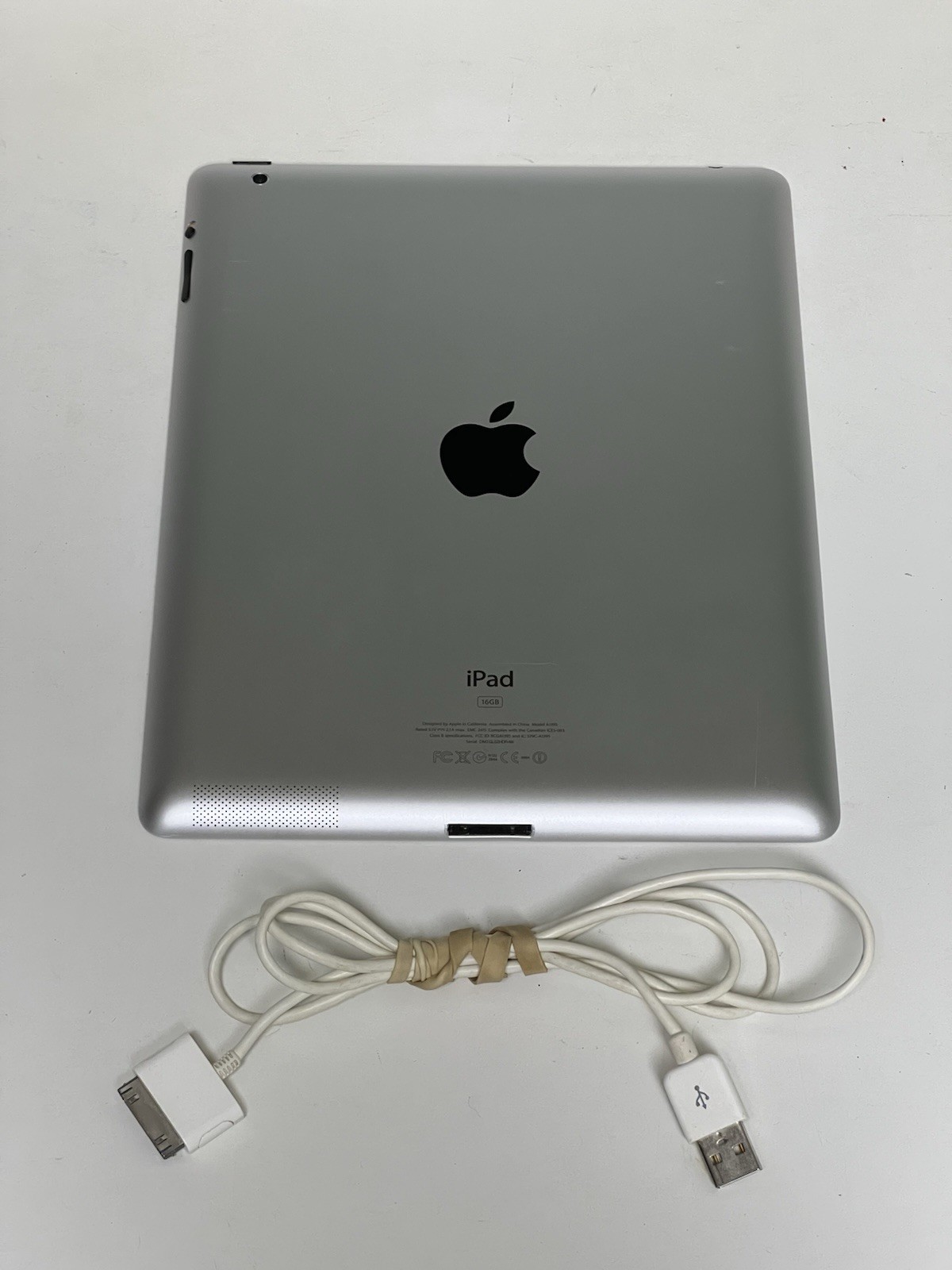 Apple iPad 2 (A1395) 16GB Wi-Fi 9.7” Black iOS 9.3.5 MC769LL/A Great Condition!