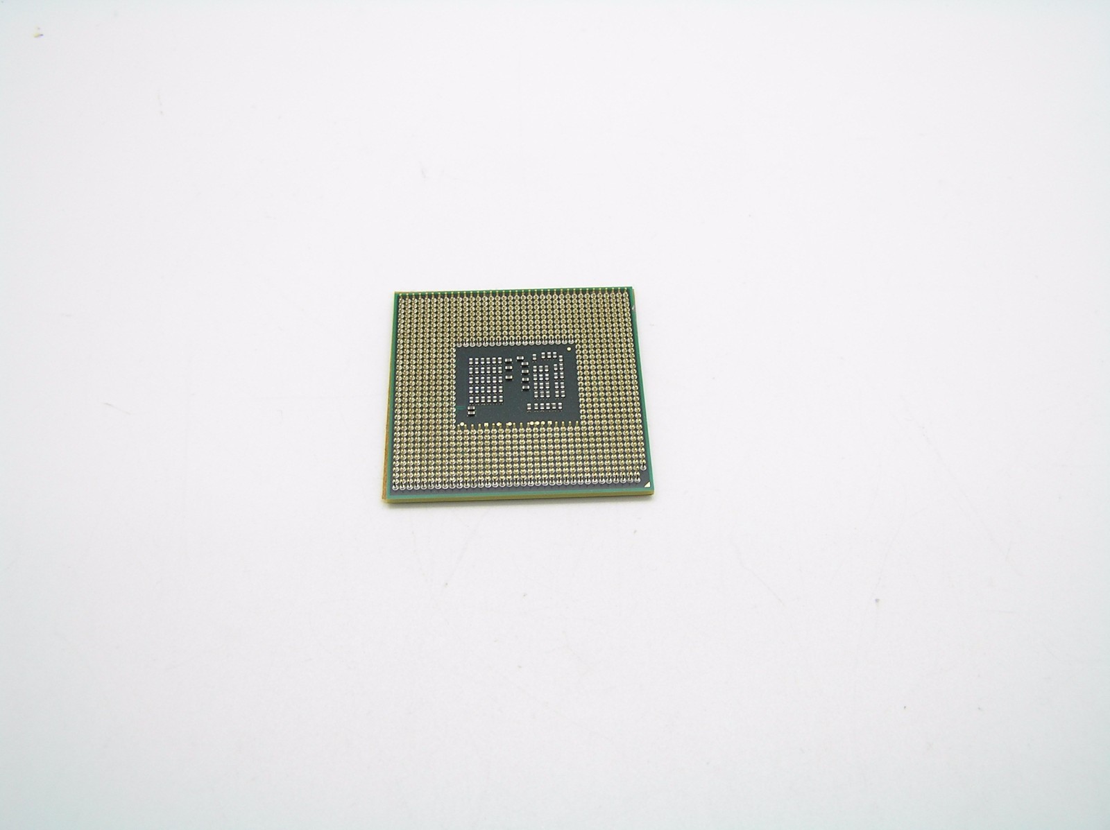 Genuine Intel® Core i3-370M Processor CPU SLBUK