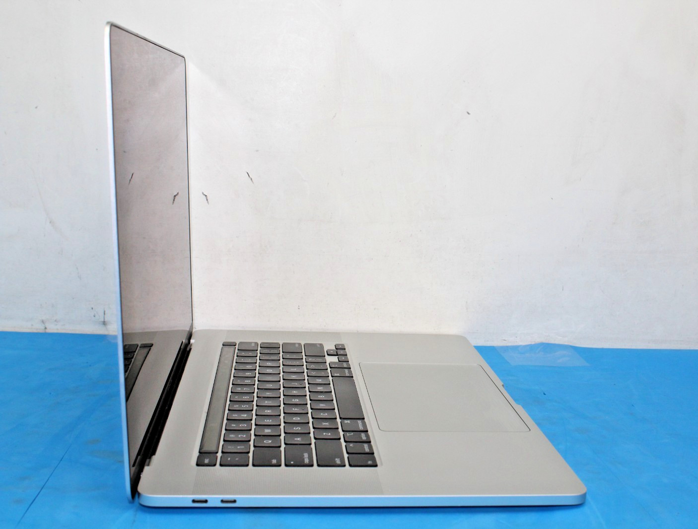 Apple MacBook Pro A2141 2019 16″ I9-9880H 16GB 1TB SSD THAO TOUCHBAR & ID T9-A12
