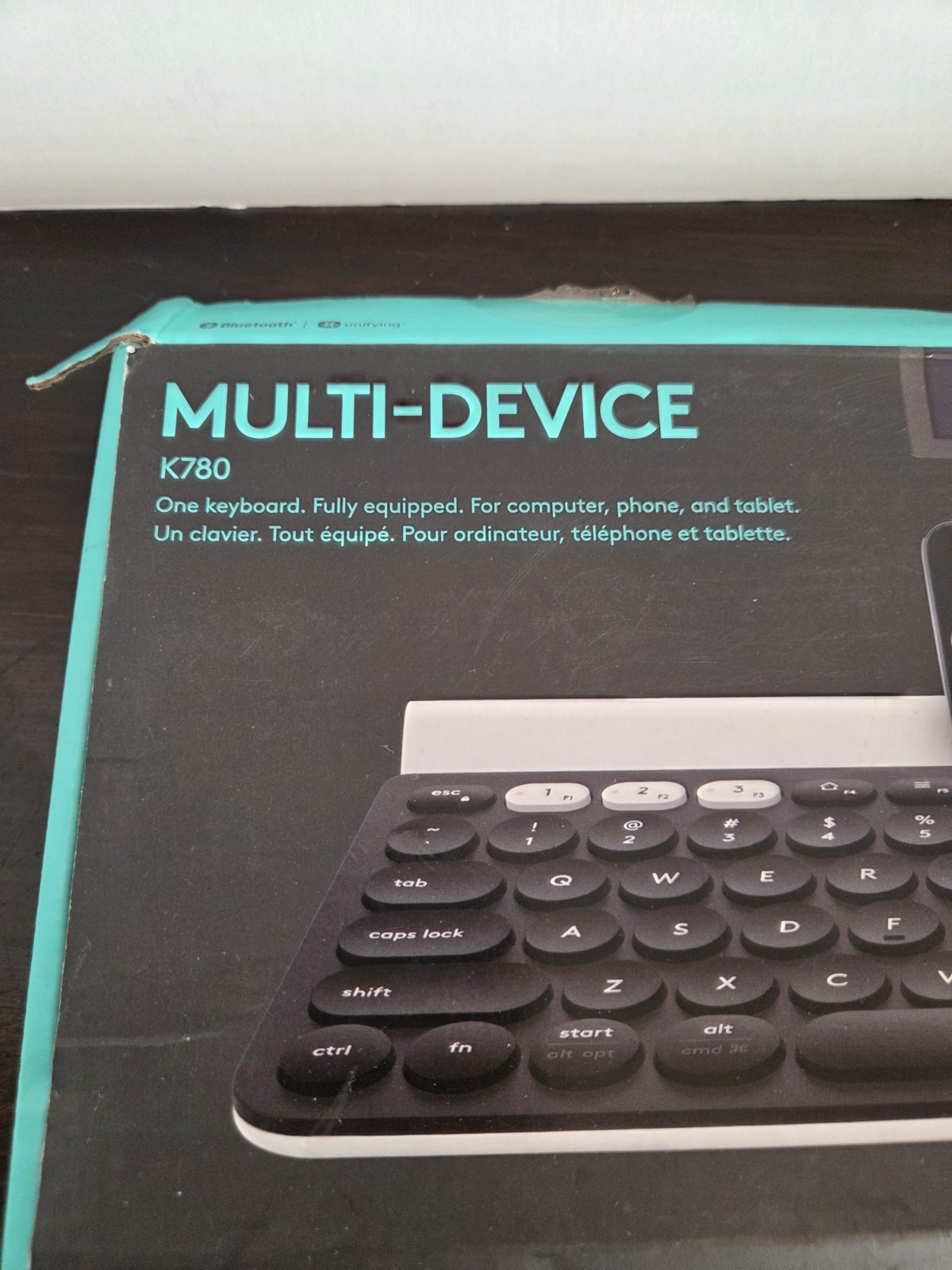 Logitech K780 Multi Device Wireless Keyboard MAC/WINDOWS/CHROME OS/ANDROID/IOS