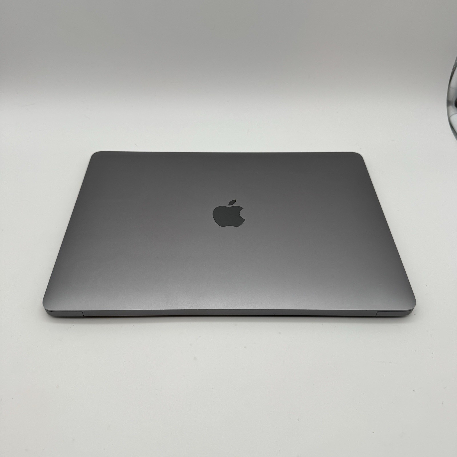 Apple MacBook Air M1 2020 13″ (A2337) | M1 8-Core 3.20GHz | 8GB RAM | 512GB SSD