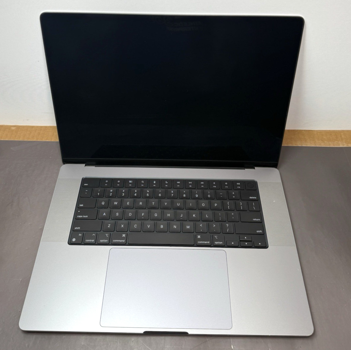 Apple MacBook Pro 16” M1 Pro 16 Core GPU 16GB RAM 512GB SSD A2485, 78% Batt