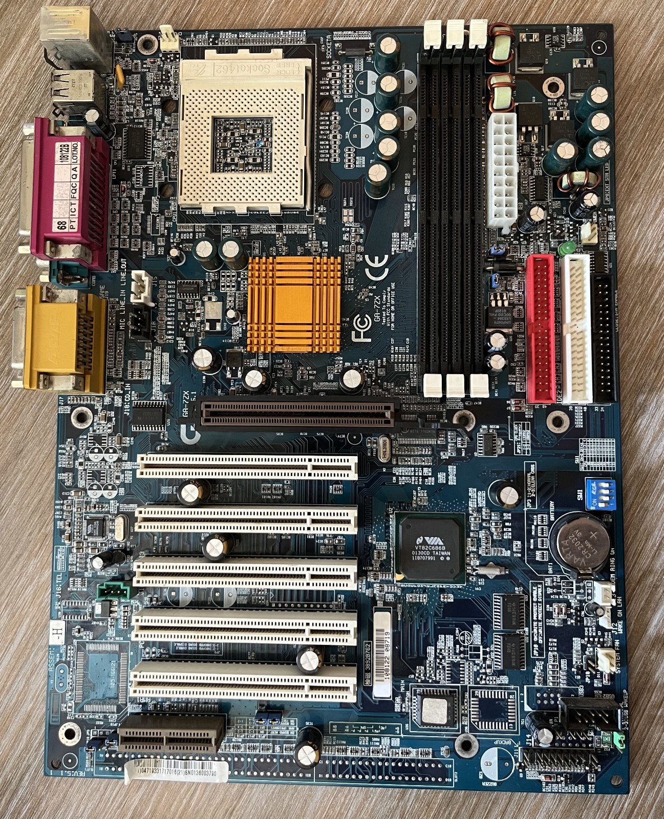 Gigabyte GA-7ZX Socket A – AMD Duron 650 – 256MB RAM – I/O Shield – Tested