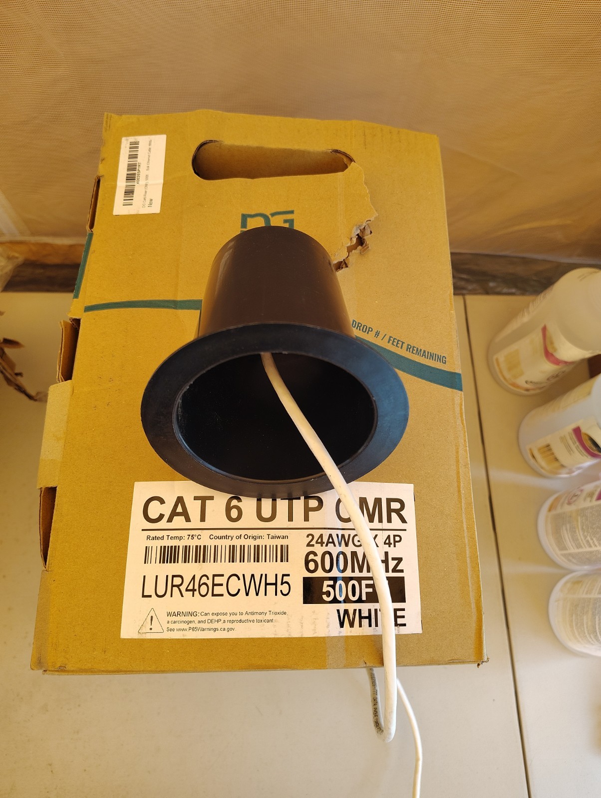 DG Cat6 Riser (CMR), 500ft, Unshielded, 24AWG, with Spline (+), Solid Bare READ