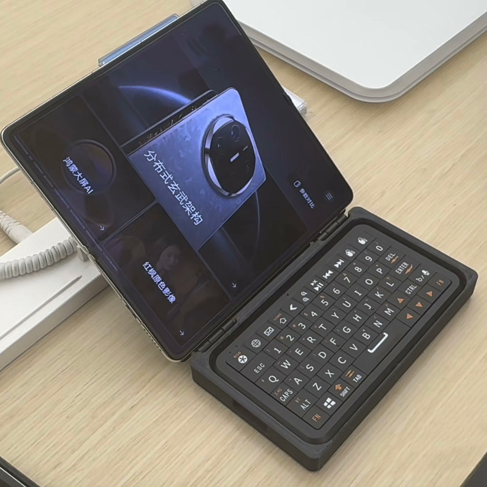Bluetooth Foldable Magnetic Keyboard with Backlight – Phone into Mini Laptop
