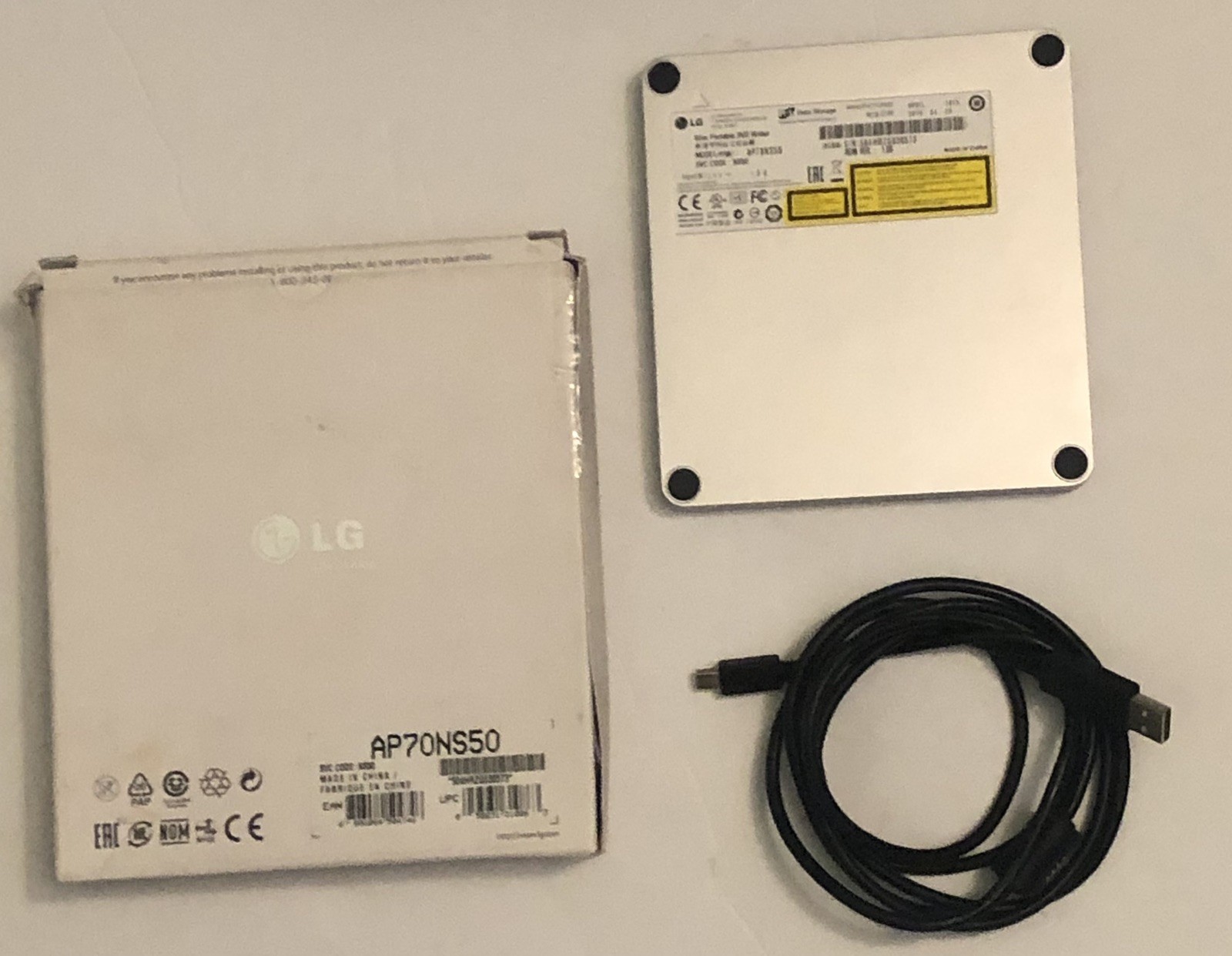 LG AP70NS50 DVD WRITER USB 2.0 Slim Super Multi Blade External Drive – Silver