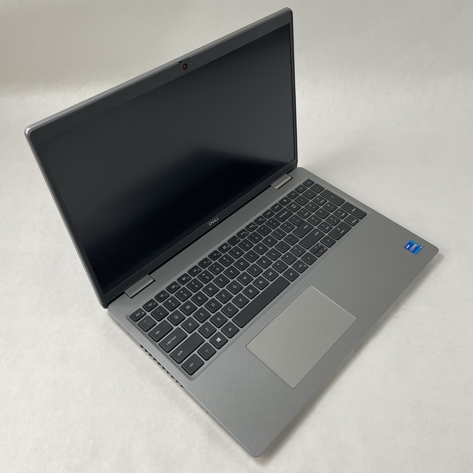 Dell Latitude 5520 15.6″ i5-1135G7 2.40 GHz 8 GB RAM No SSD/OS/AC/Battery – READ