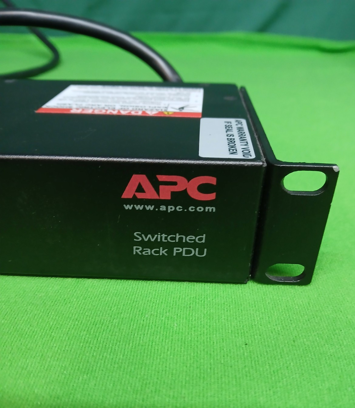 APC AP7900 Switched Rack PDU – Enterprise Network Power Distribution Unit
