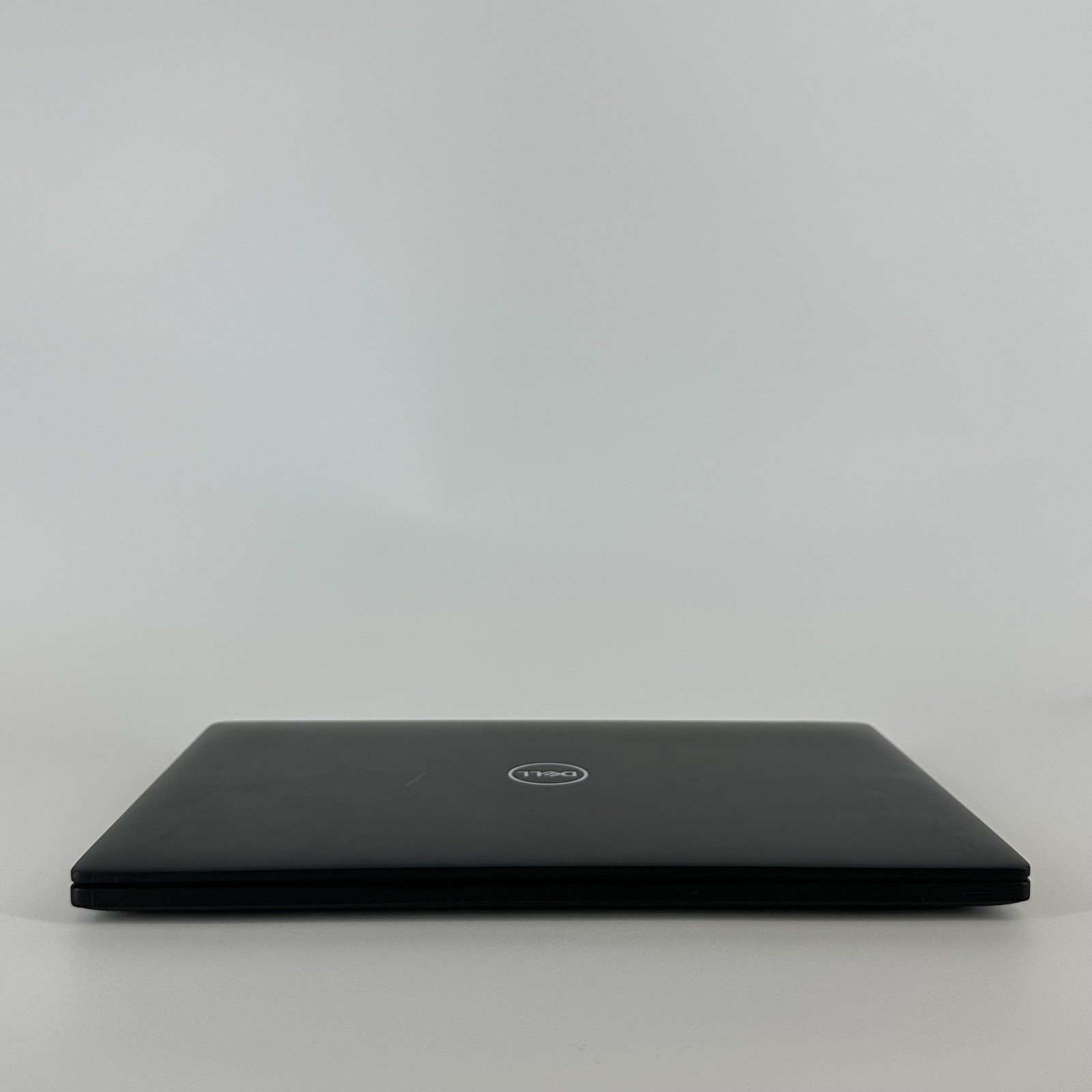 Dell Latitude 7390 13.3 Black FHD i5-8250U 1.60GHz 16GB RAM 256GB SSD Good