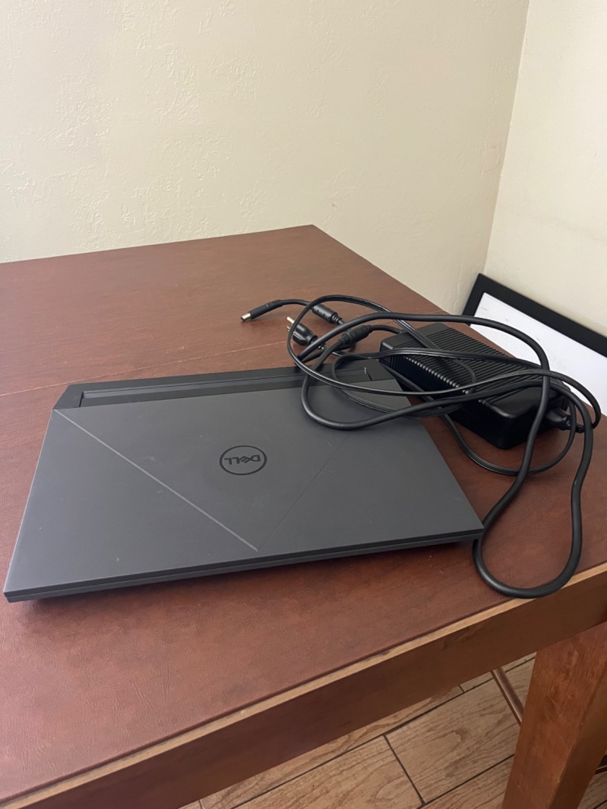 Dell G15 5530 Gaming Laptop – 15.6” screen – Intel Core i7 13th Gen – 8GB RAM