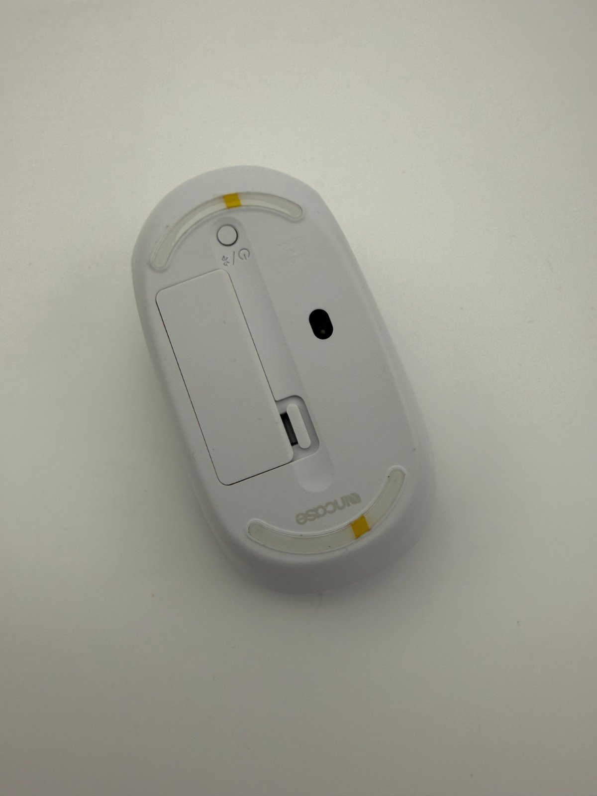 Incase – Bluetooth Mouse Designed by Microsoft – Wireless – Glacier