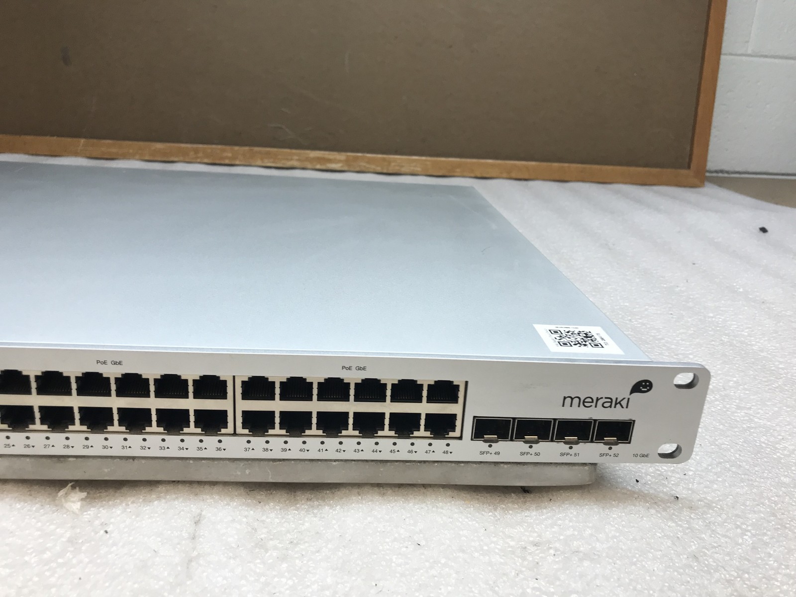 Cisco Meraki MS42P-HW 48 Port PoE Gigabit Cloud Switch with Rack Ears UNCLAIMED