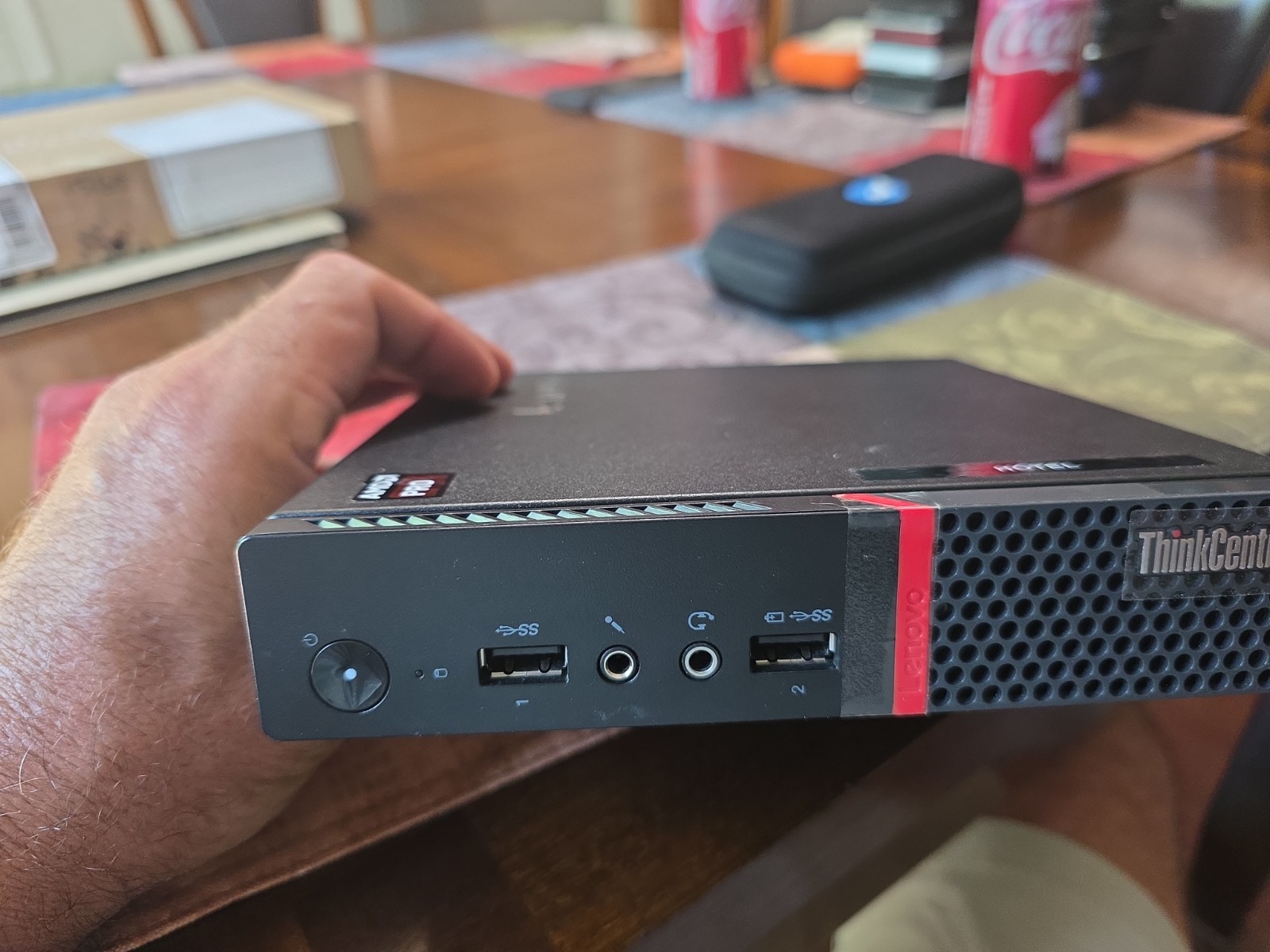 Lenovo ThinkCentre M715Q (256GB, AMD Ryzen 5 2400GE, 3.2 GHz, 8GB) Desktop PC