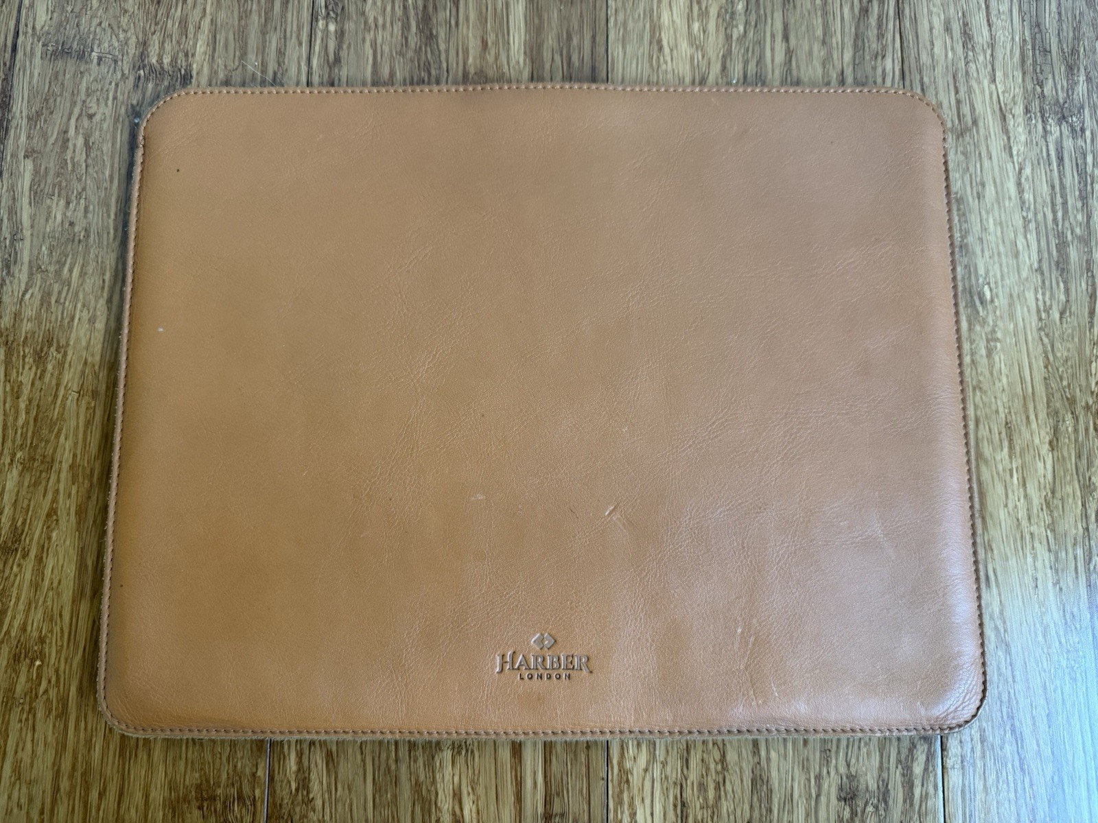 Harber London Slim Leather MacBook Sleeve Case • Tan • 13″ Wool Felt Interior