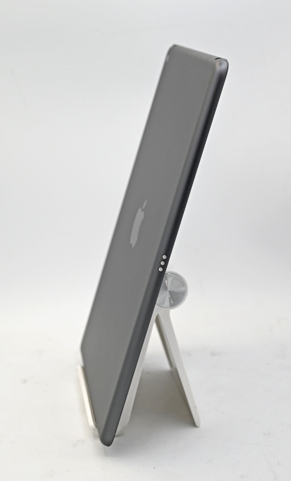 Apple ipad A2606 (MK2K3LL/A) (9th Gen) 64GB