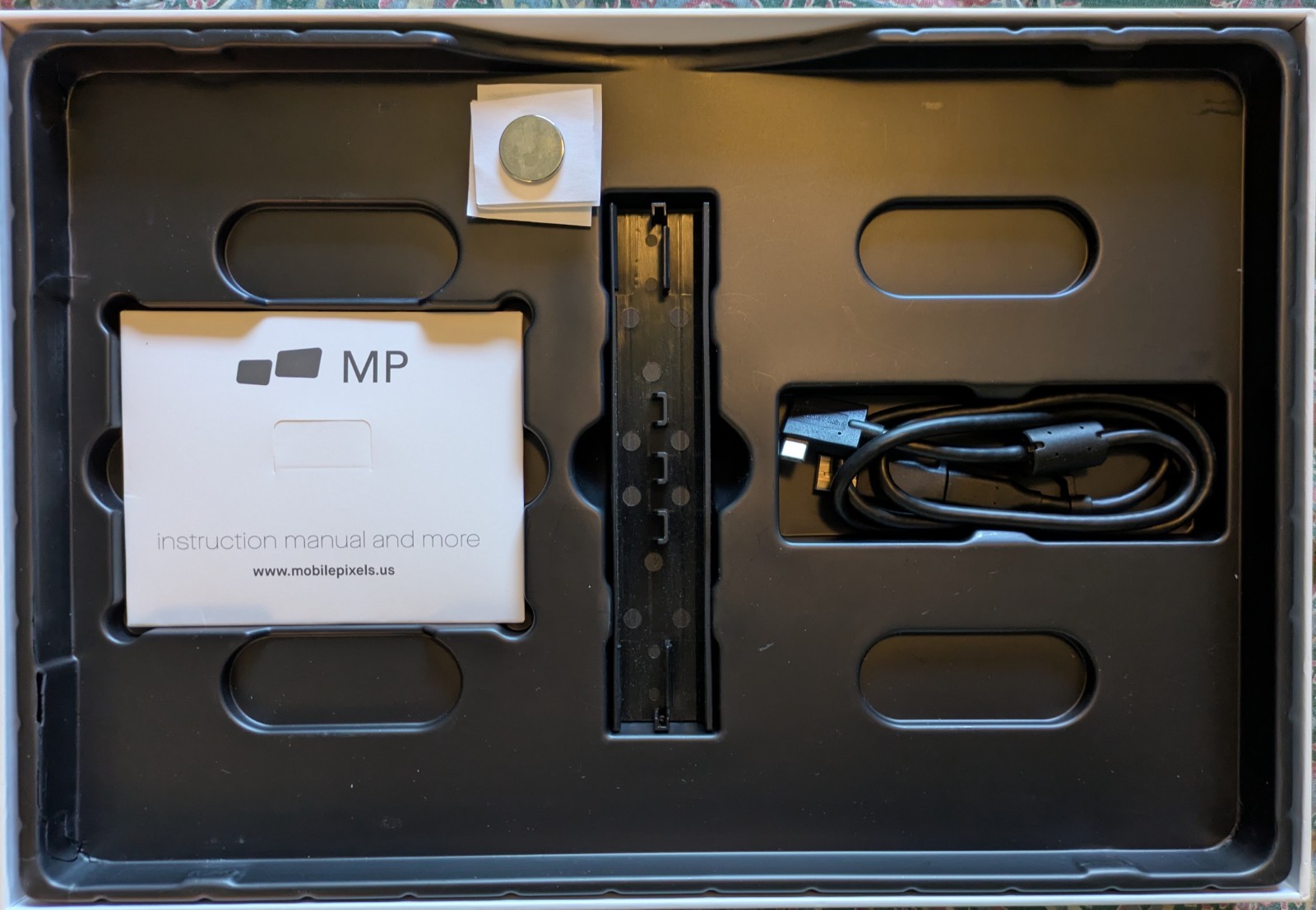 Mobile Pixels Trio Max Portable Monitor for Laptops 14″ Full HD IPS 1920x1080p