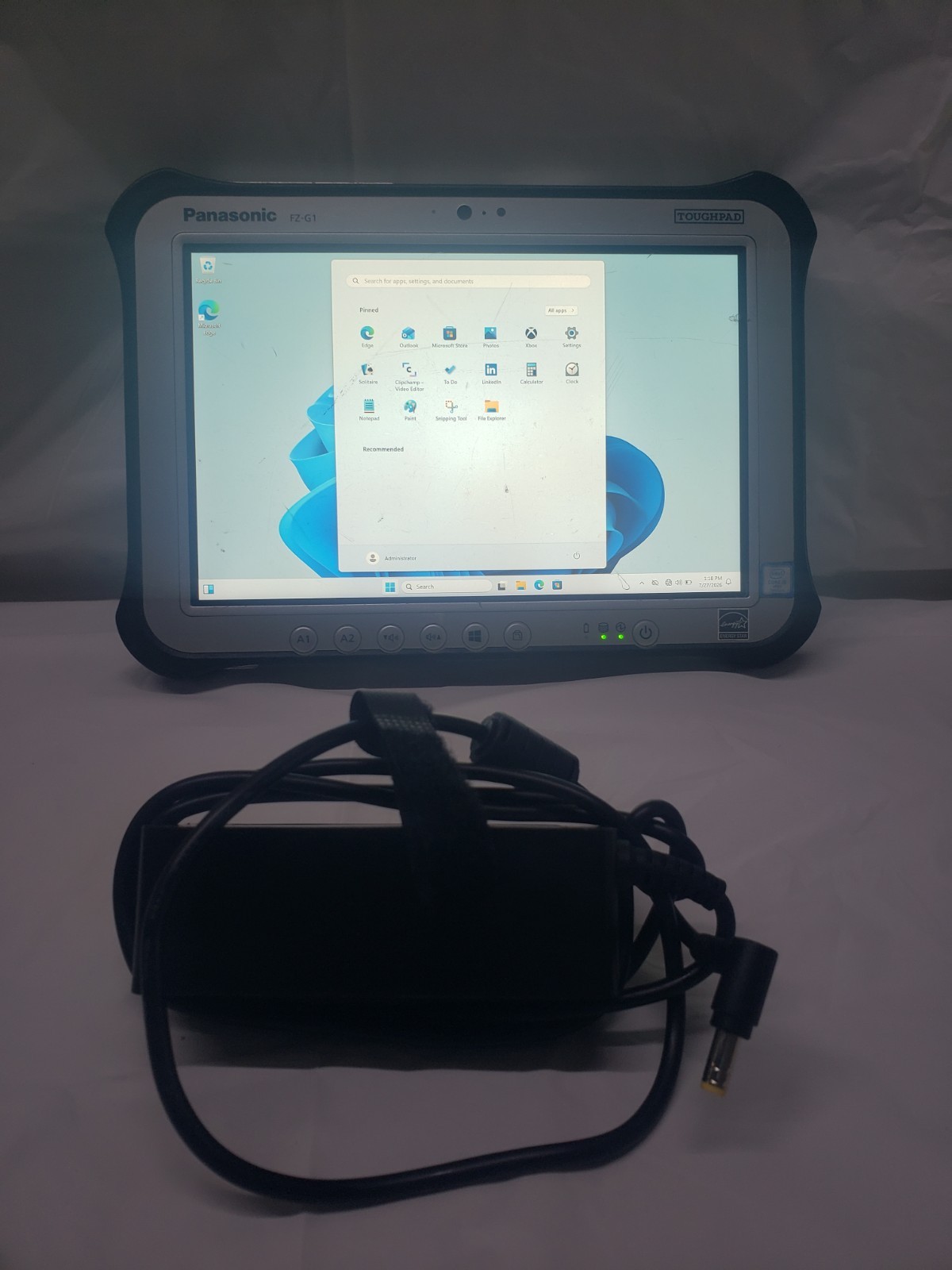 FZ-G1 Toughpad i5-7300u 2.6GHz 8gb,WIN 11 , 256gb Windows 11 Tablet MK5 Rugged