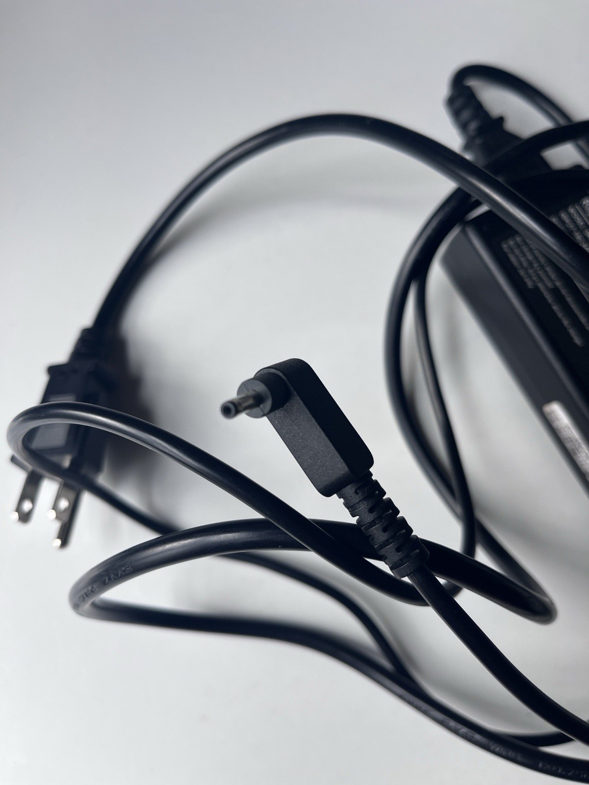 Replacement AC Adapter for Computer Laptop