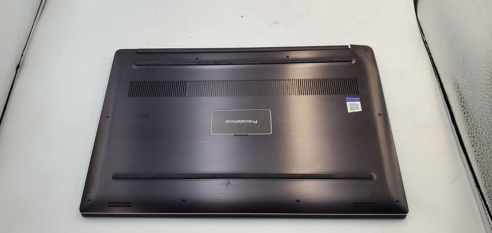 Dell Latitude 5530 Laptop Xeon E2176M No SSD/RAM/OS/BAT 15.6″ Touchscreen **READ