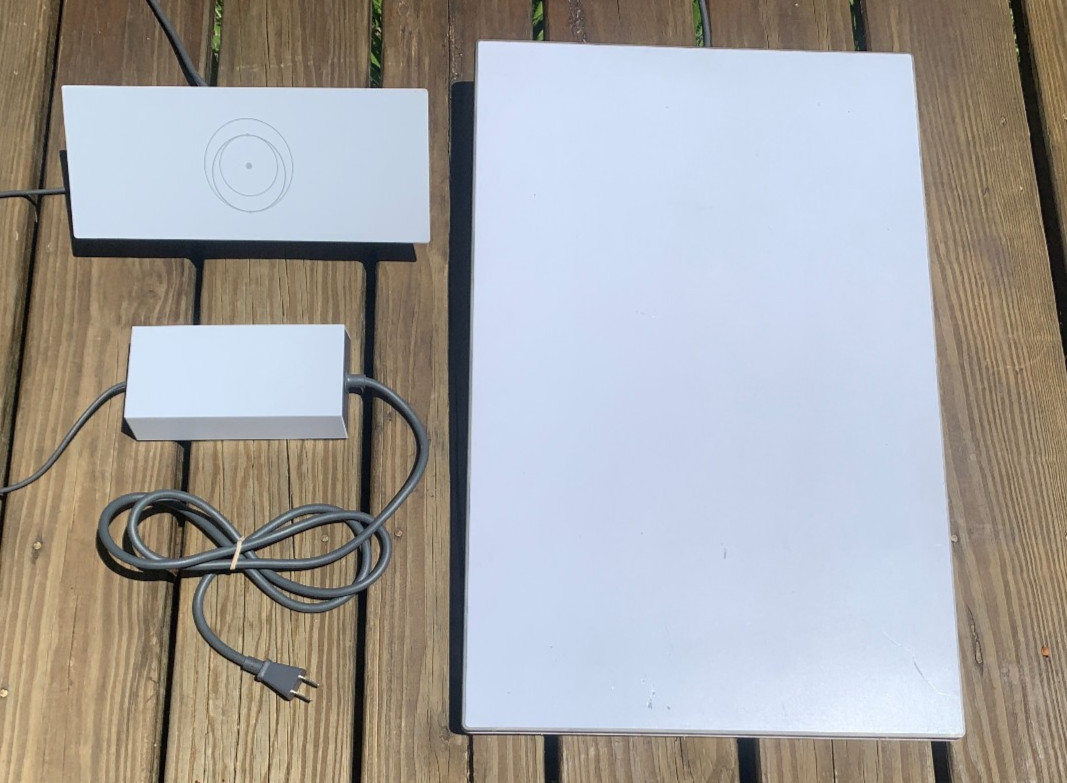 Starlink Gen 3 Satellite Internet Kit- UTA-232 – Registered – PARTS ONLY