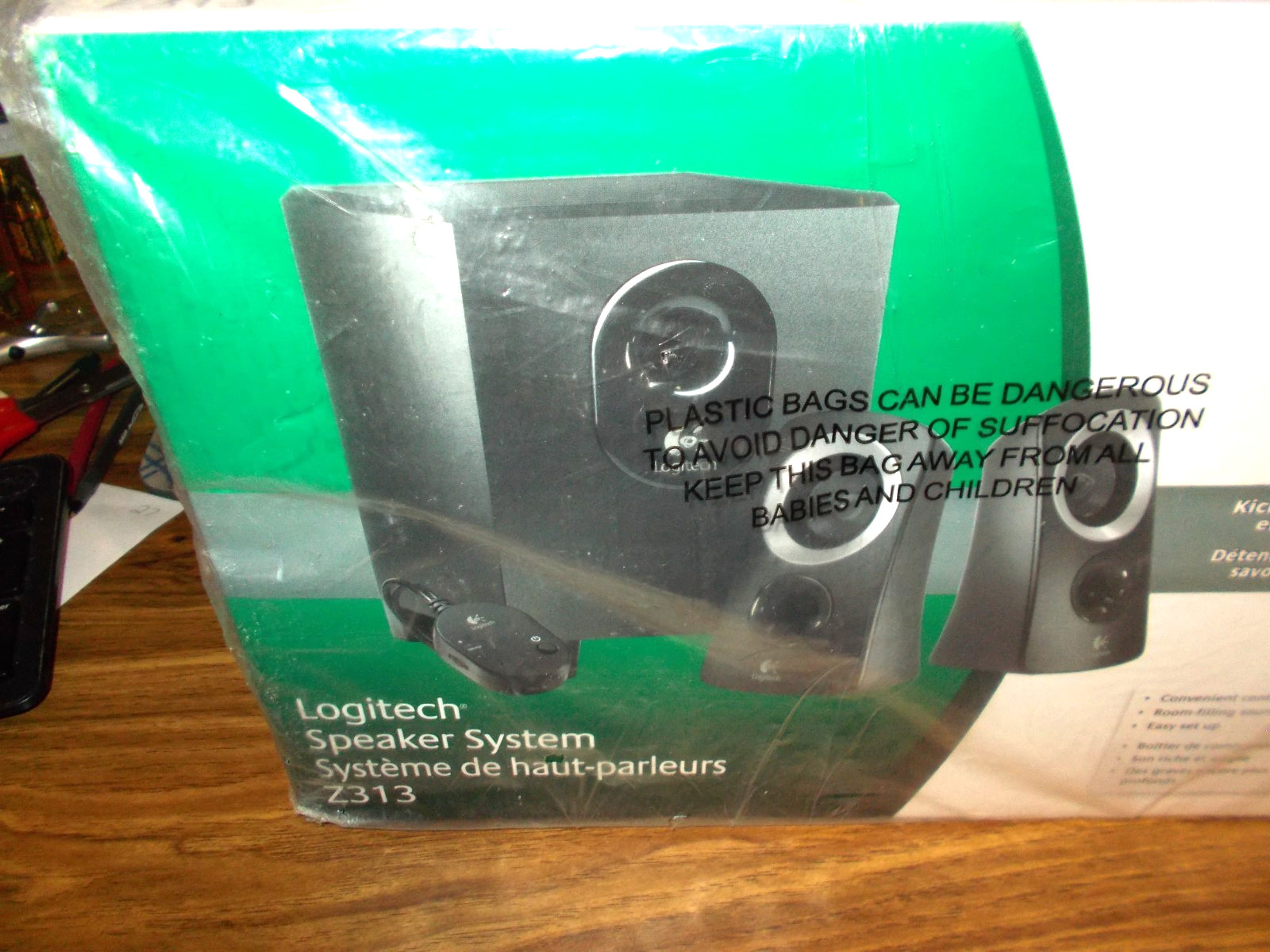 Logitech Z313 Speaker System with Subwoofer (980-000382) SEALED NOS